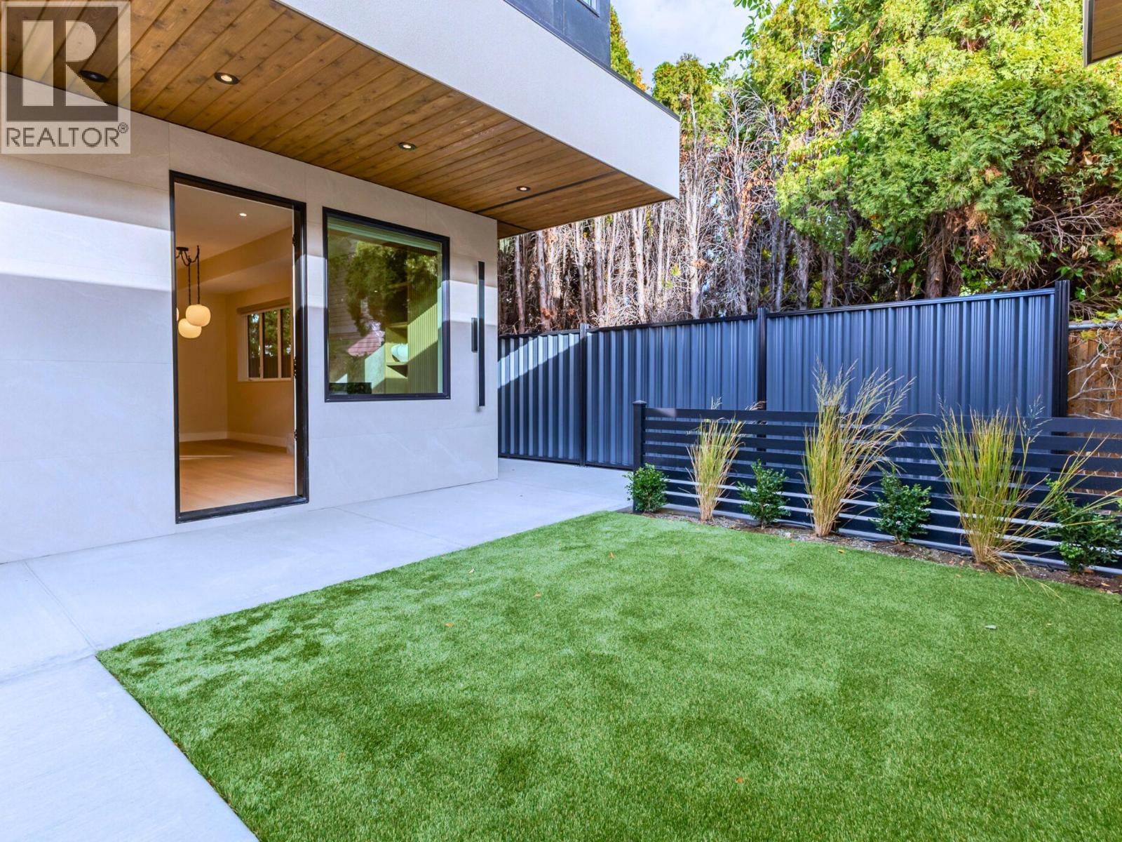 #4 781 Martin Avenue, Kelowna