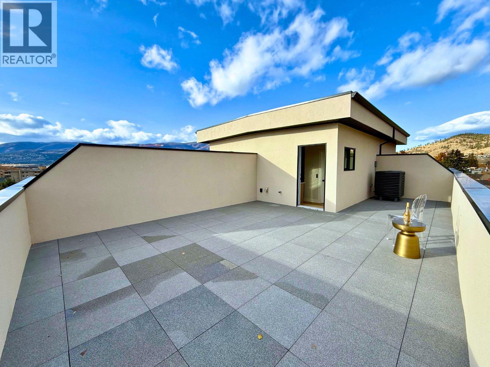 #4 781 Martin Avenue, Kelowna