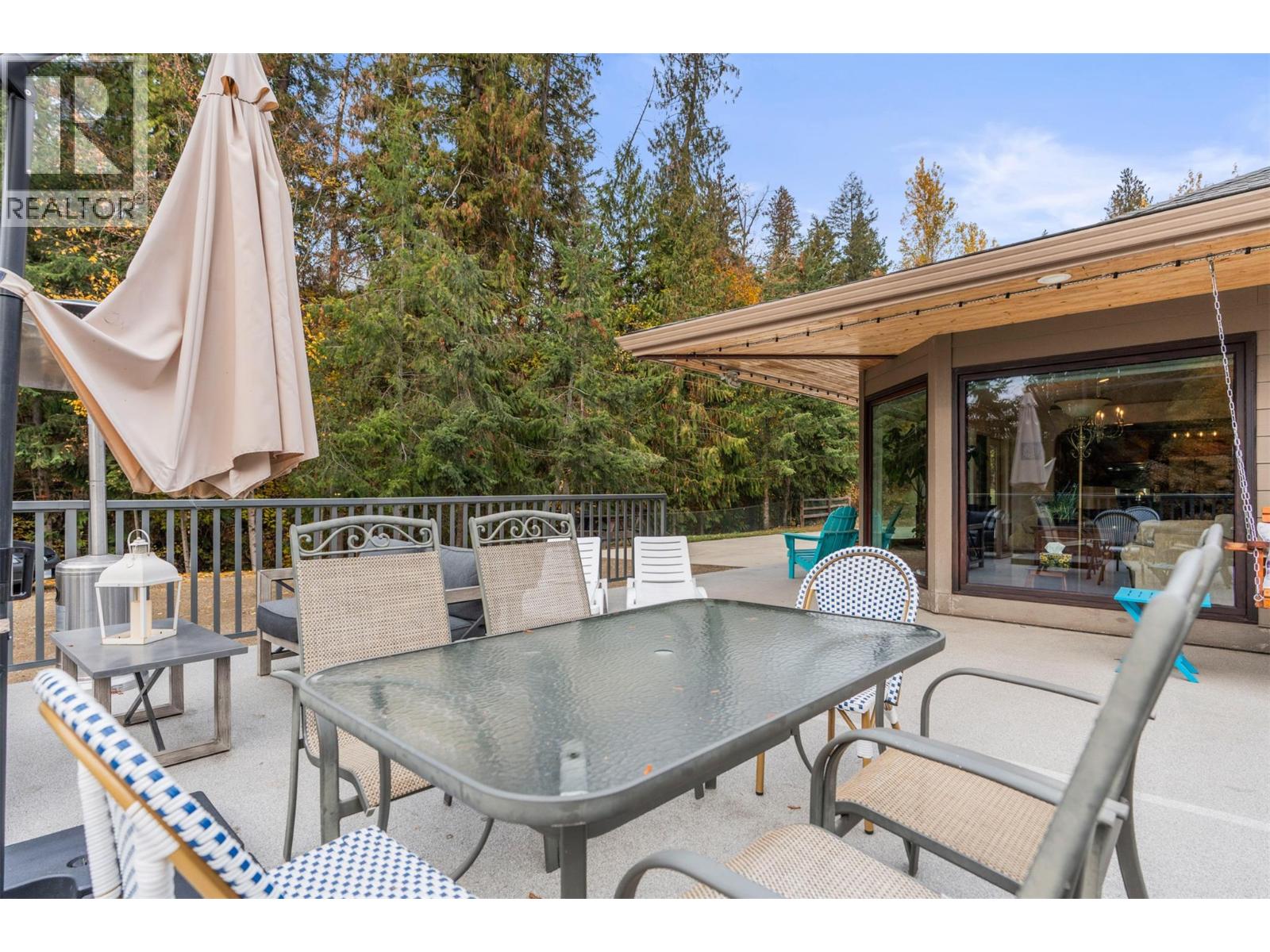 5615 East Vernon Road, Vernon