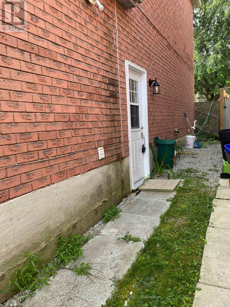 Single Family House for Sale in BSMT   FERGUSON DRIVE Barrie (Northwest) 