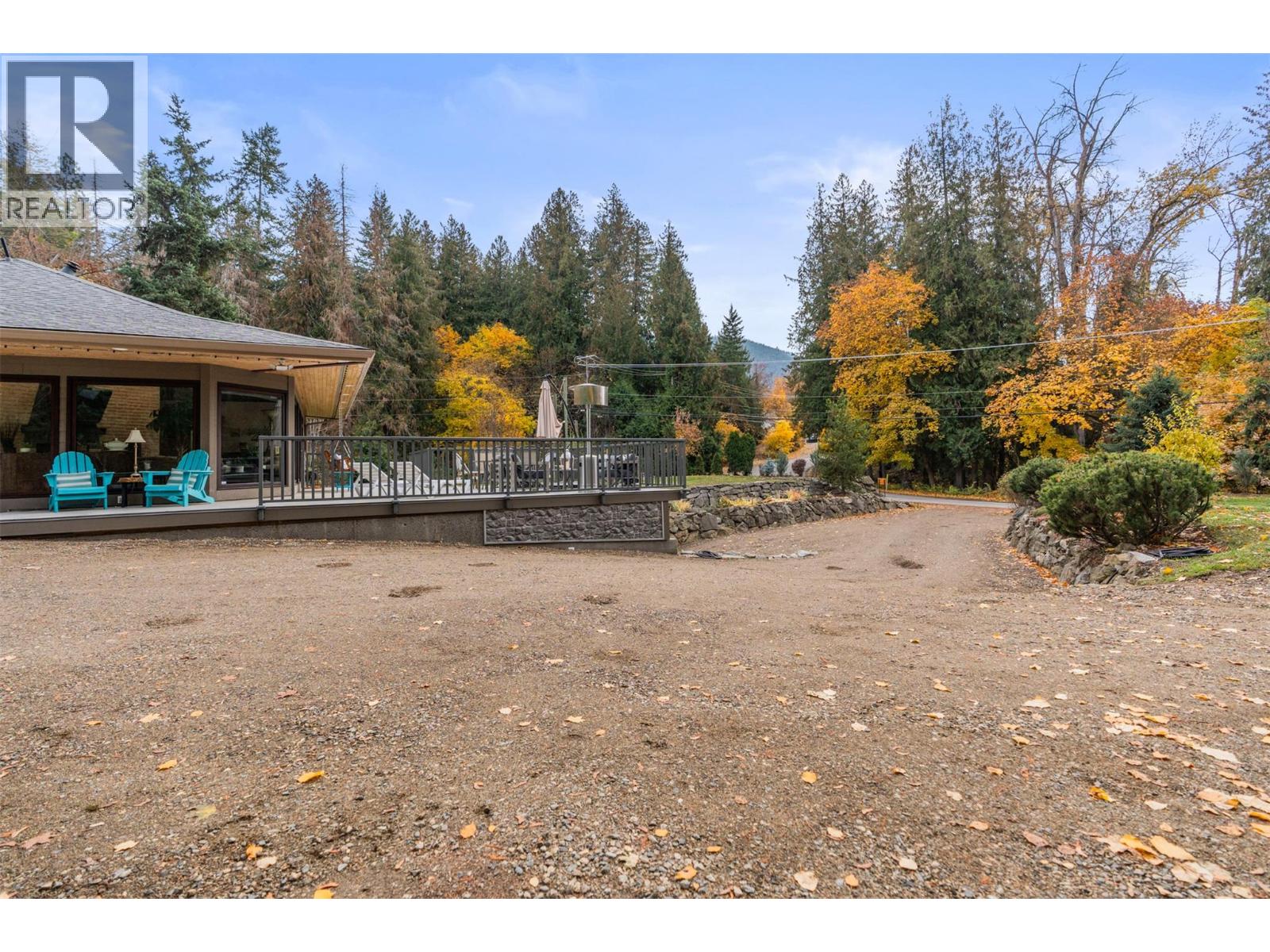 5615 East Vernon Road, Vernon