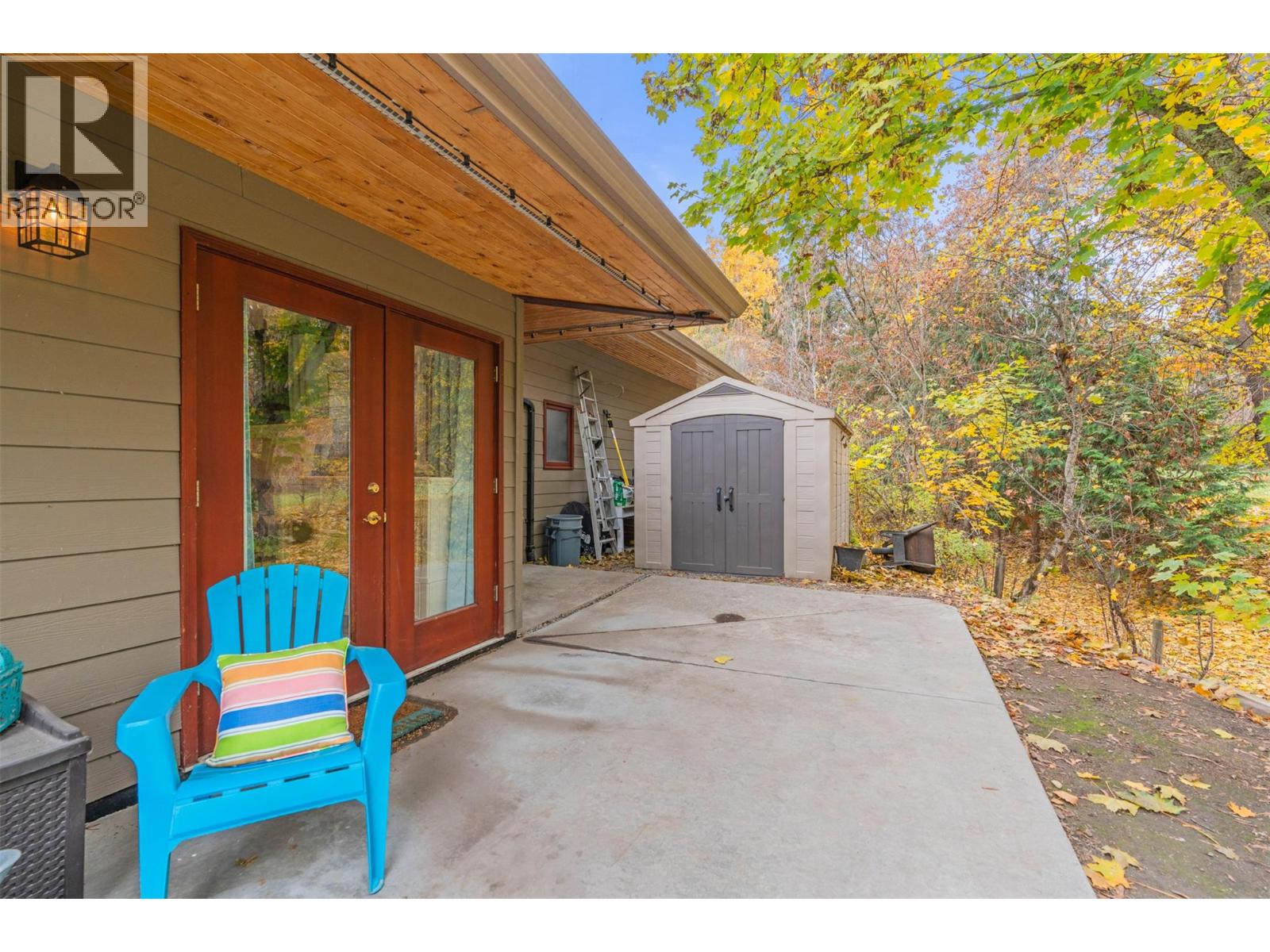 5615 East Vernon Road, Vernon