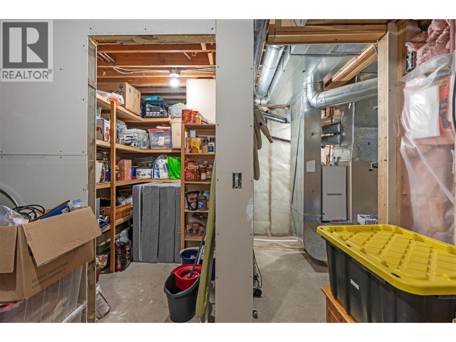 5615 East Vernon Road, Vernon