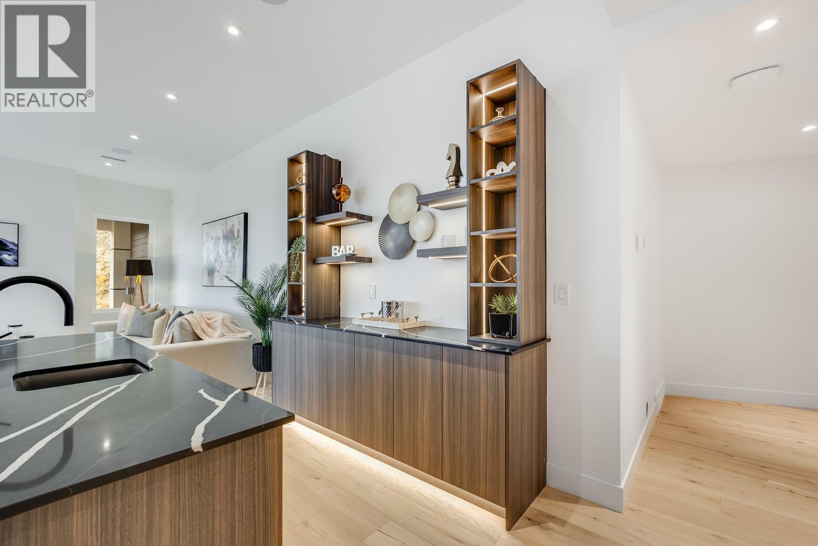  1122 Pearcy Court, Kelowna