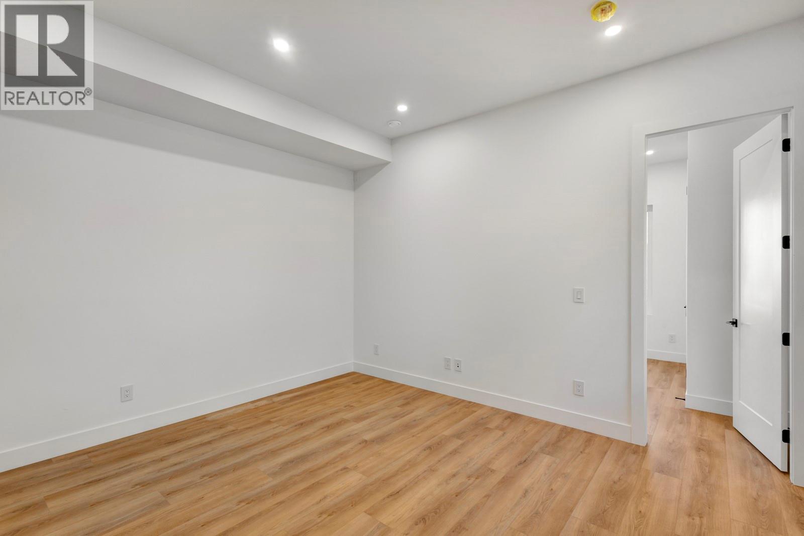  1122 Pearcy Court, Kelowna