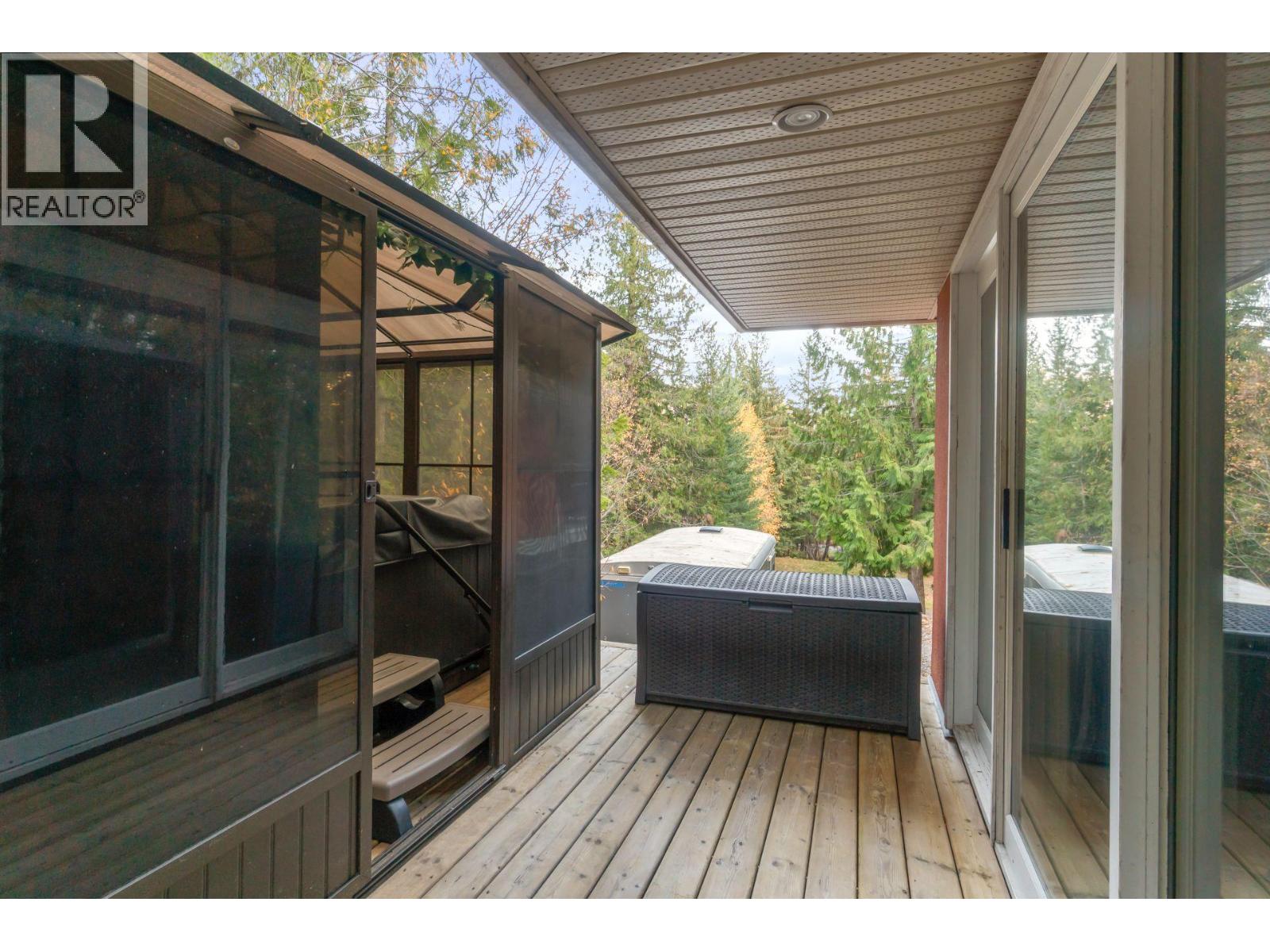 307 Partridge Road, Tappen