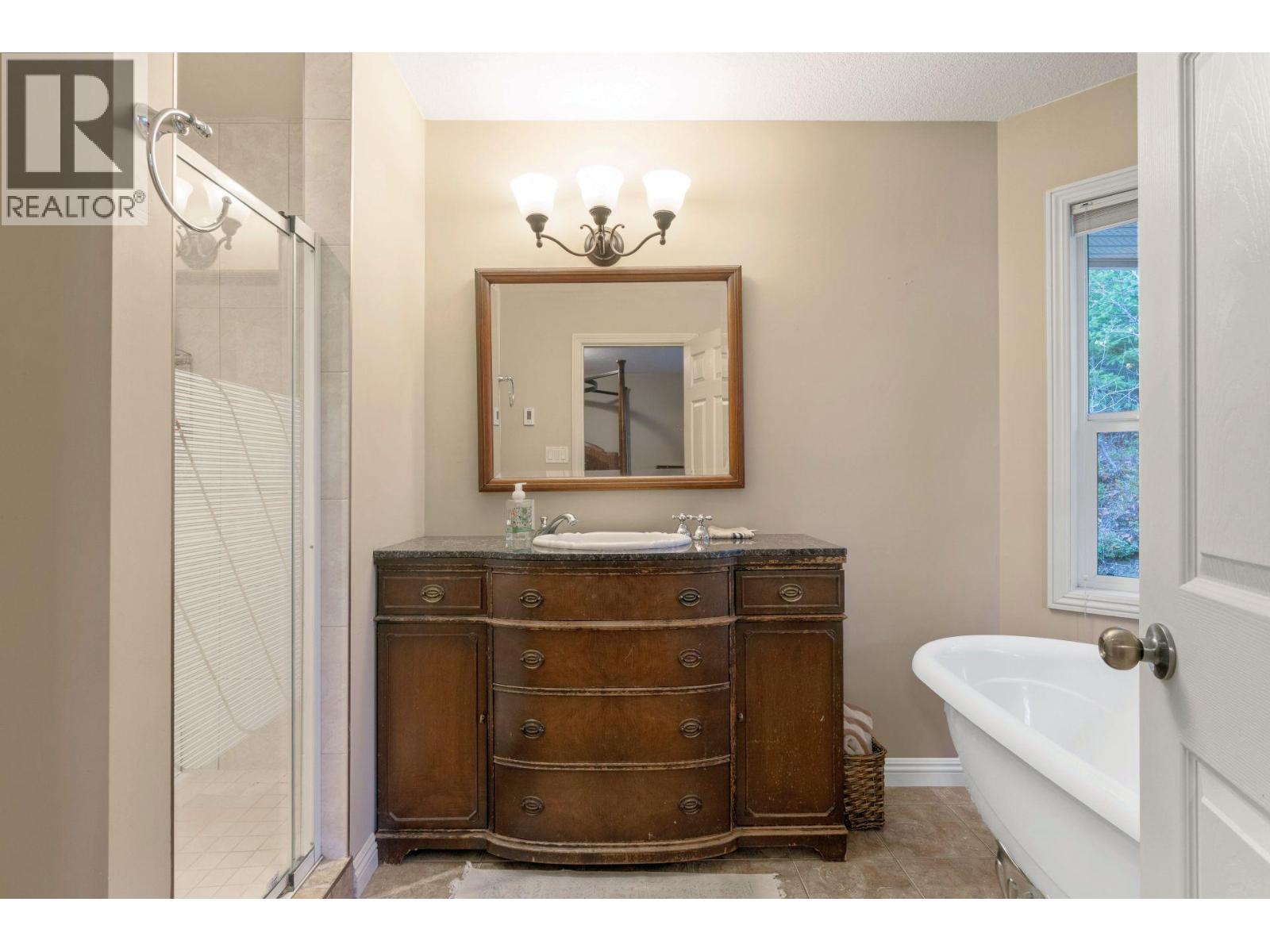 307 Partridge Road, Tappen