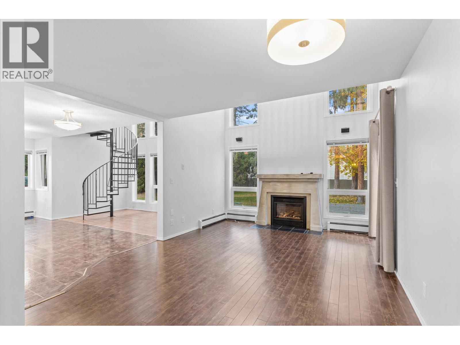  3932 Lakevale Place, Kelowna