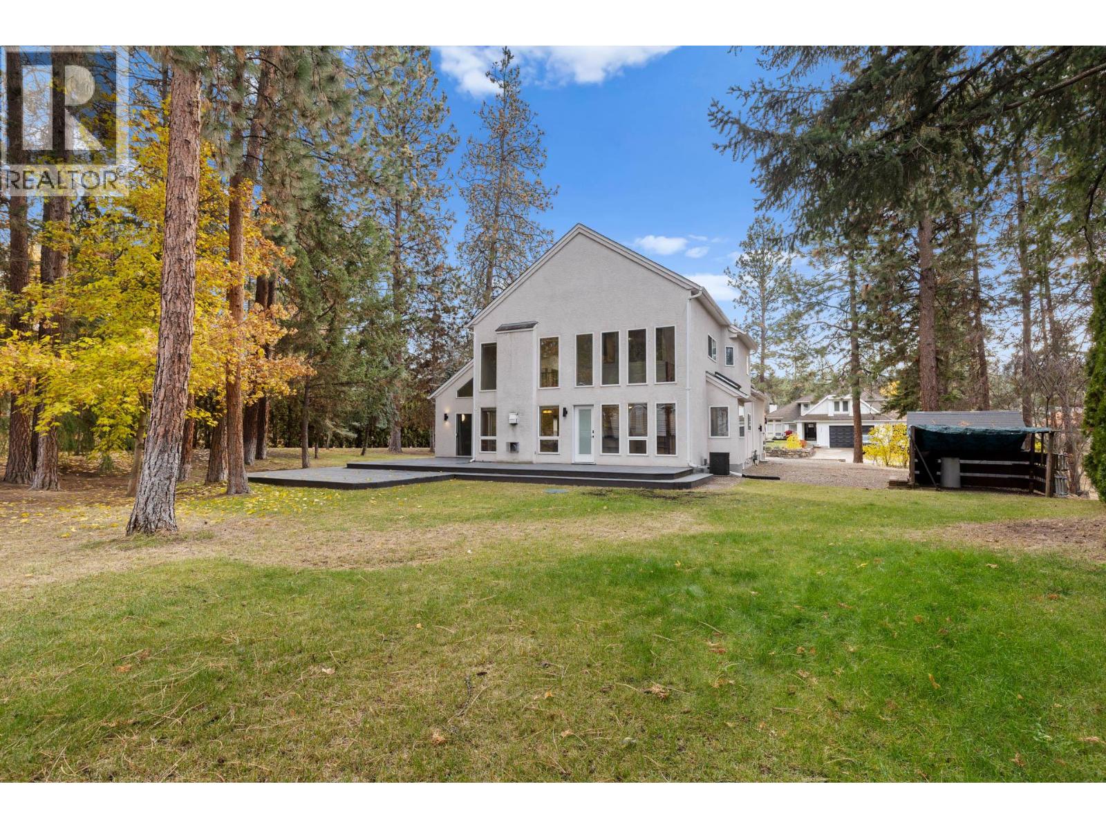 3932 Lakevale Place, Kelowna