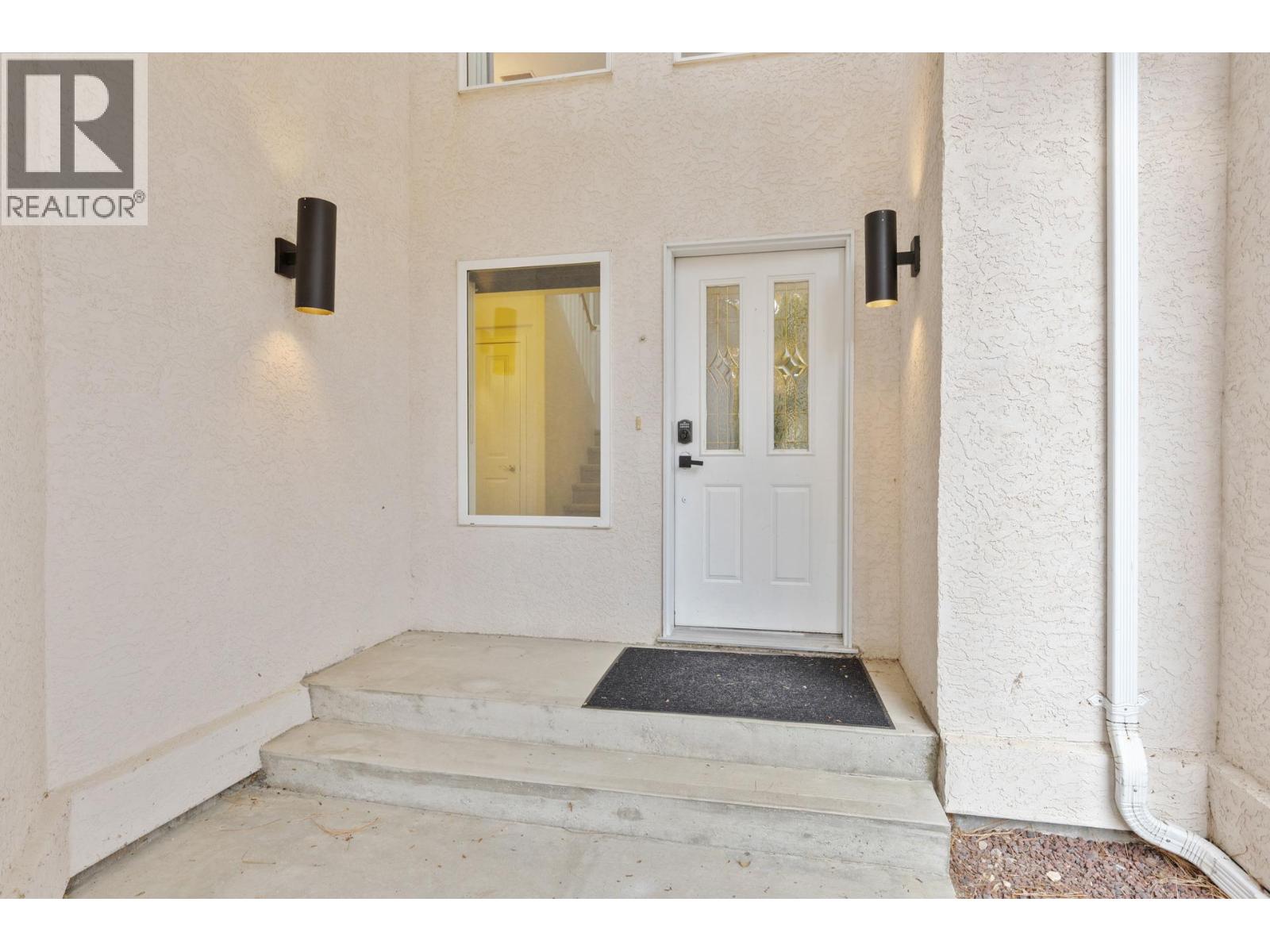  3932 Lakevale Place, Kelowna