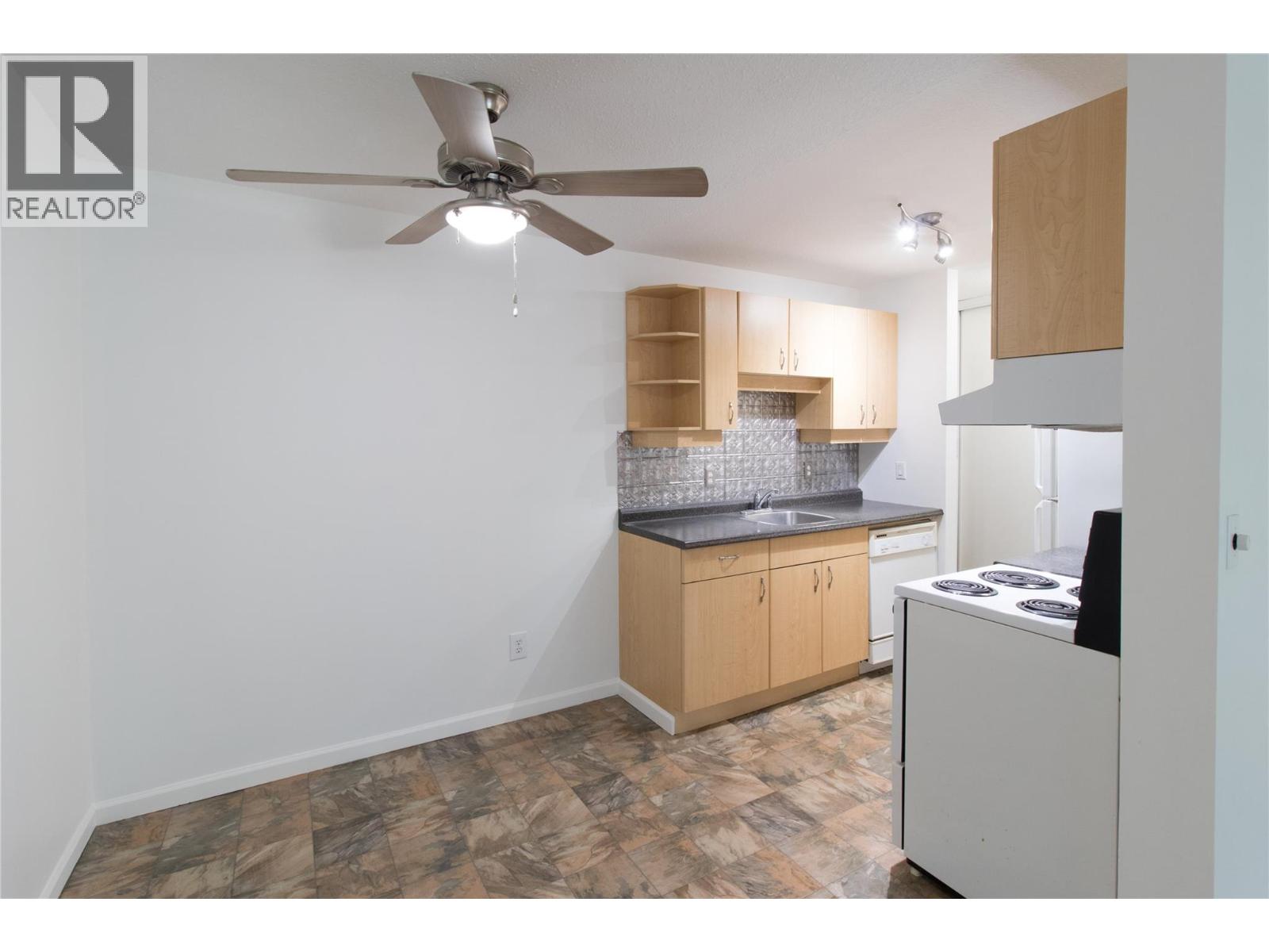 106 445 All Star Court Court, Kelowna