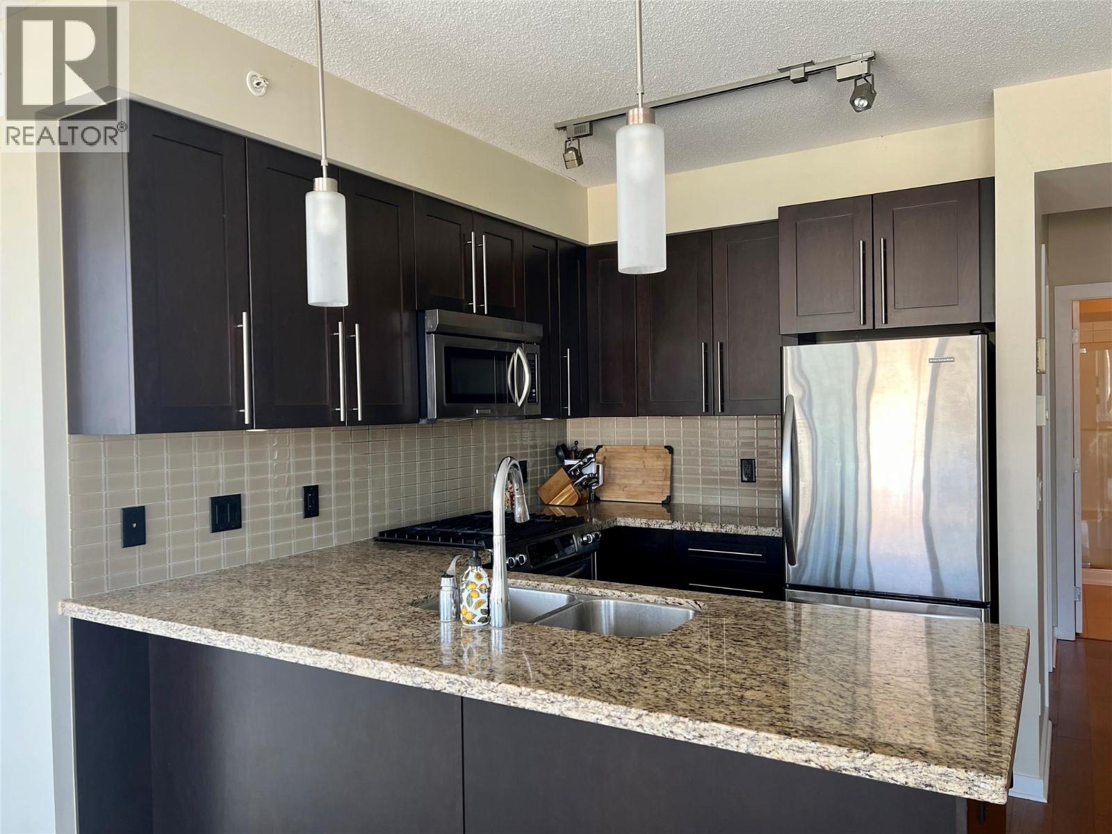 1803 1075 Sunset Drive, Kelowna