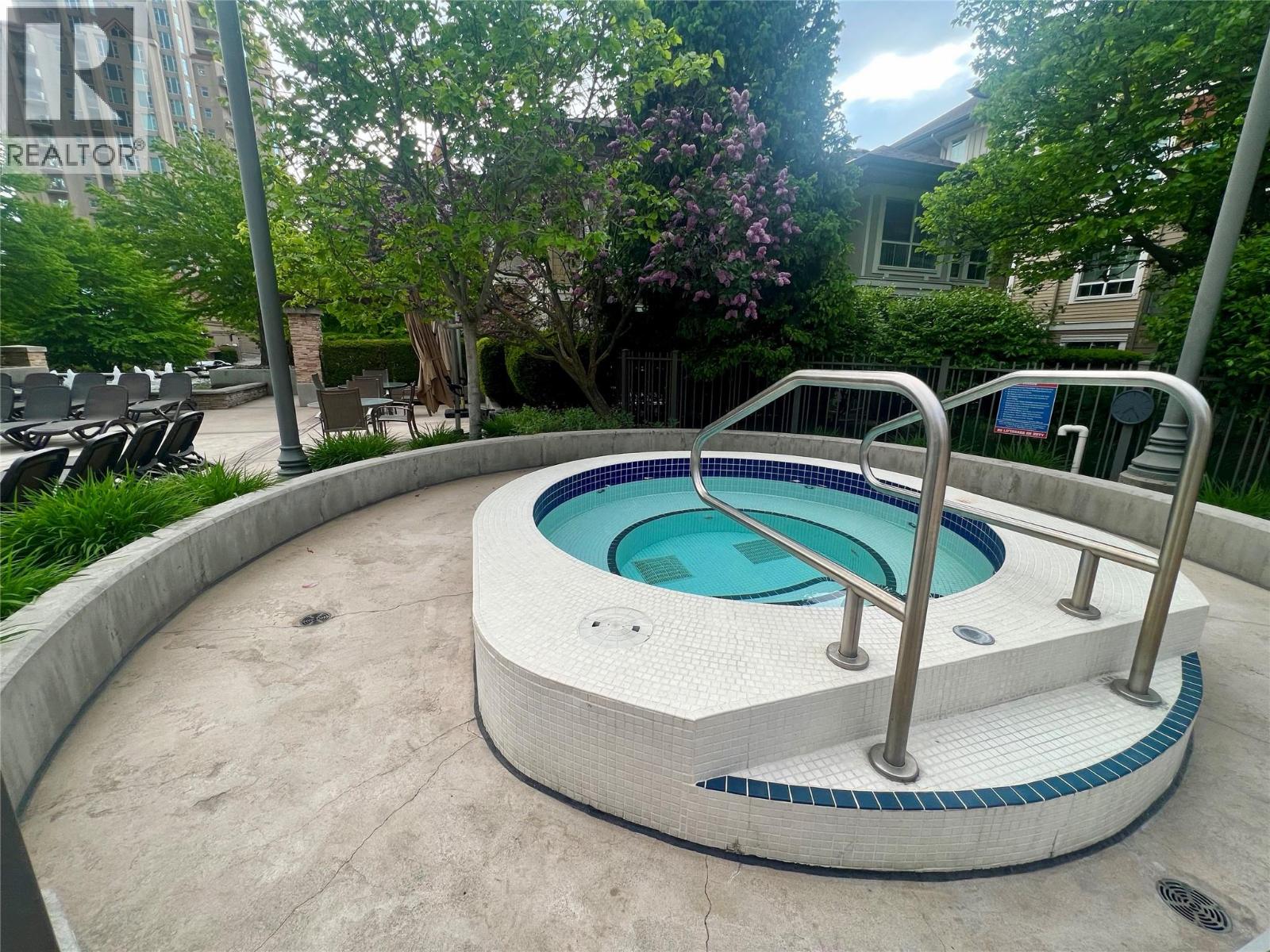 1803 1075 Sunset Drive, Kelowna