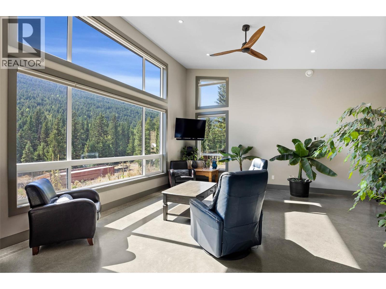 10076 Tranquille-Criss Creek Road, Kamloops