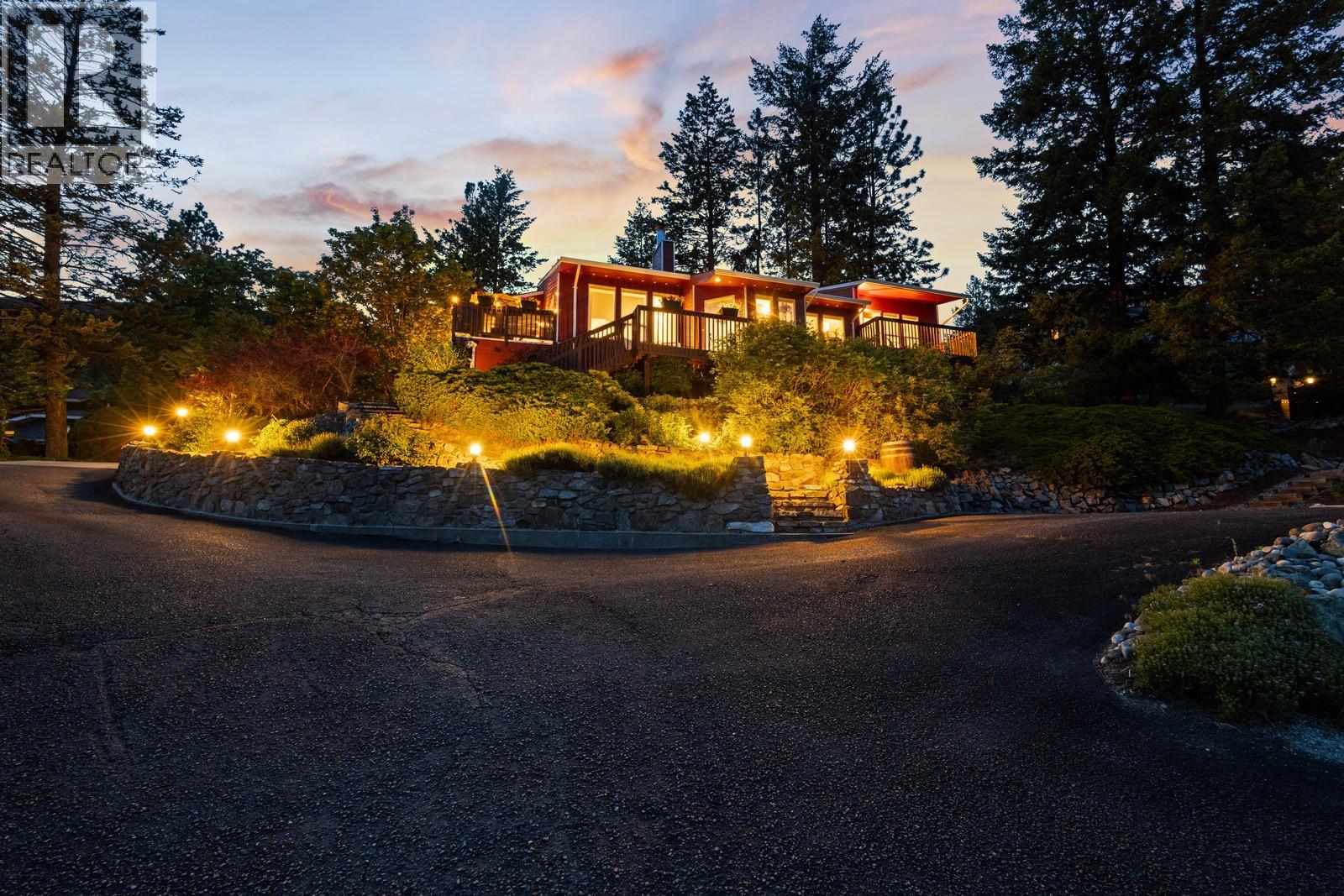  1532 Klein Road, West Kelowna