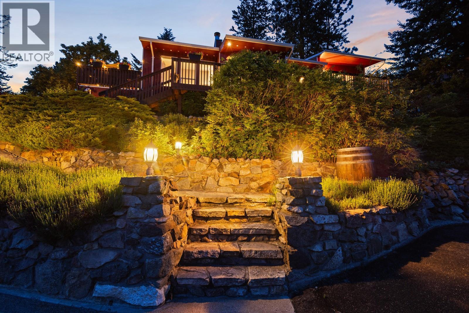  1532 Klein Road, West Kelowna