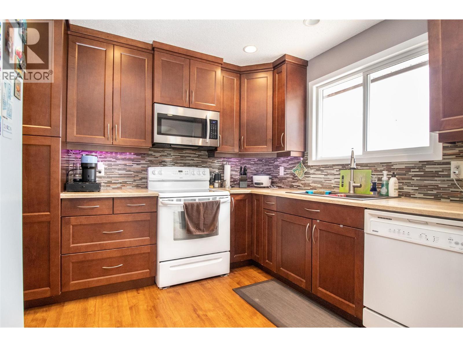  710 Tamarack Drive, Kelowna