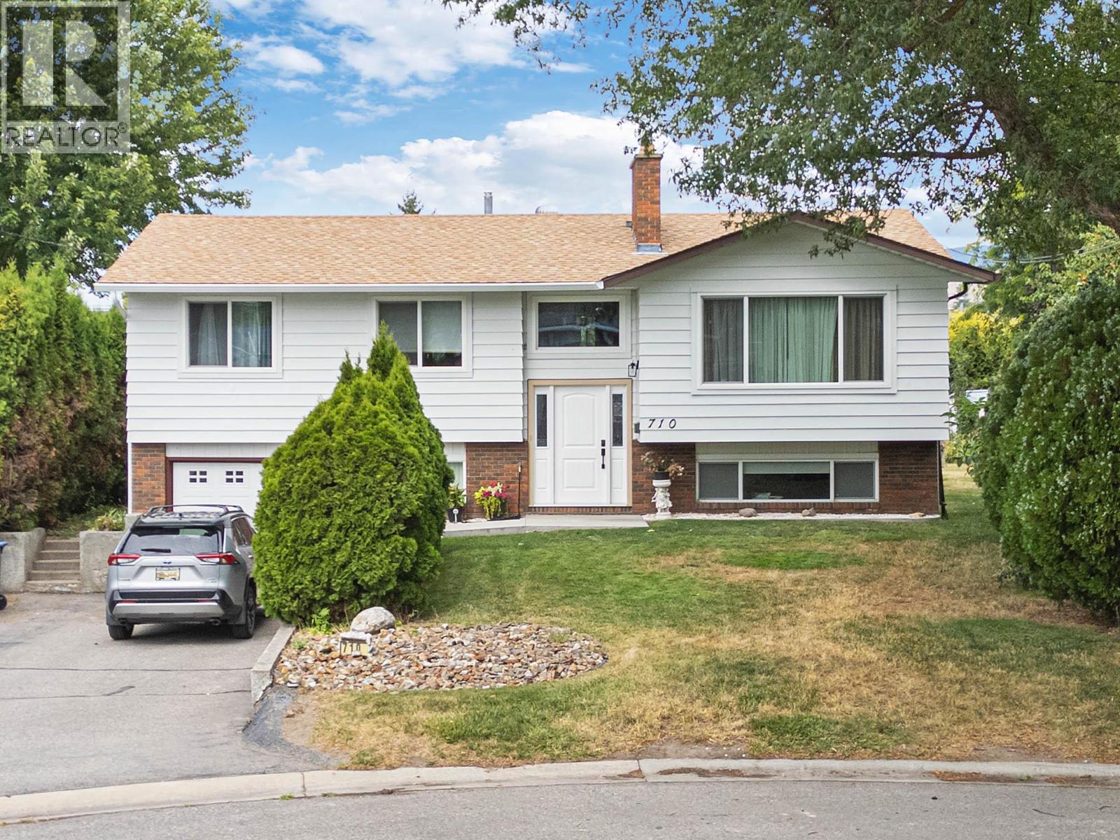  710 Tamarack Drive, Kelowna