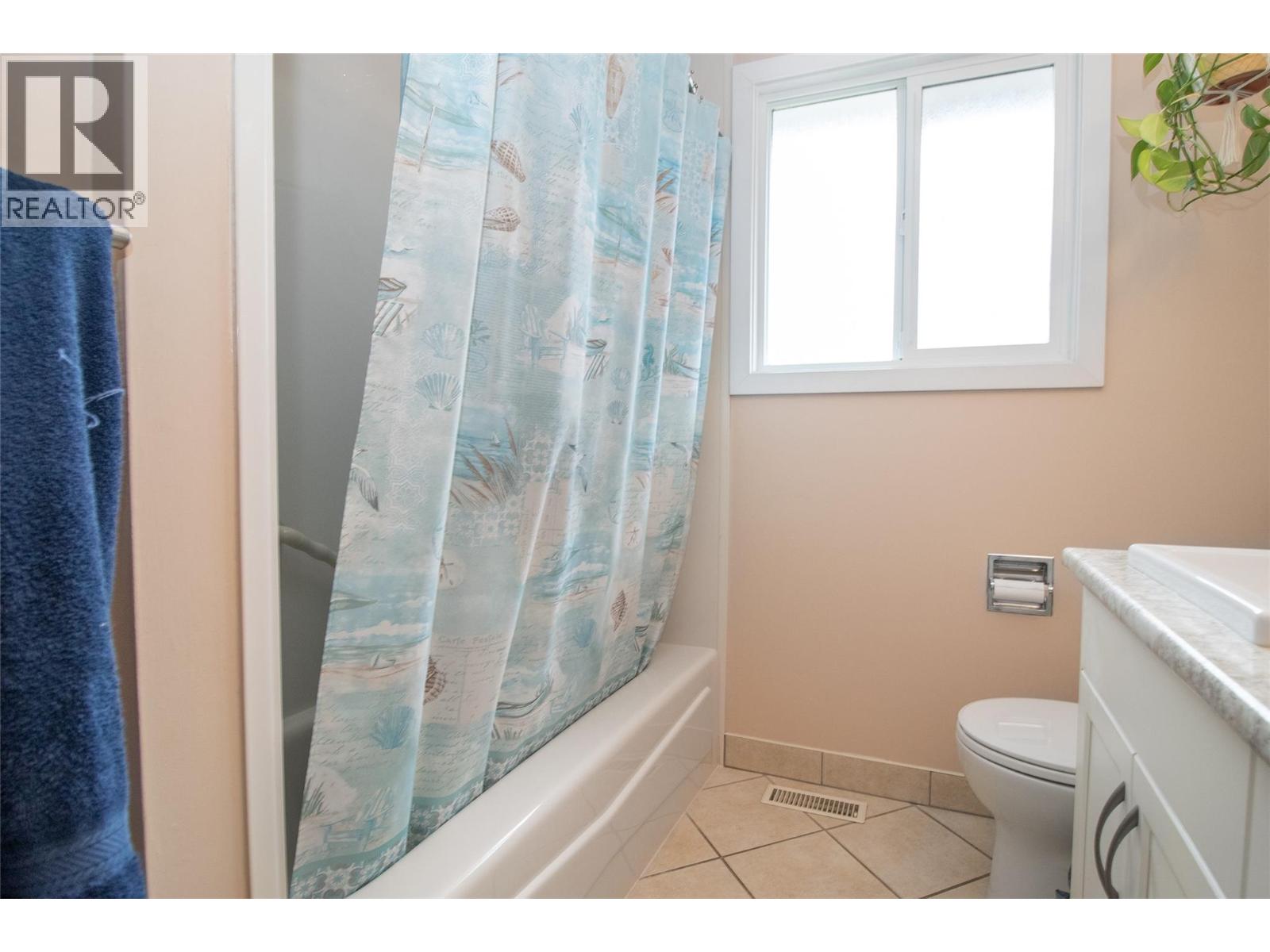  710 Tamarack Drive, Kelowna