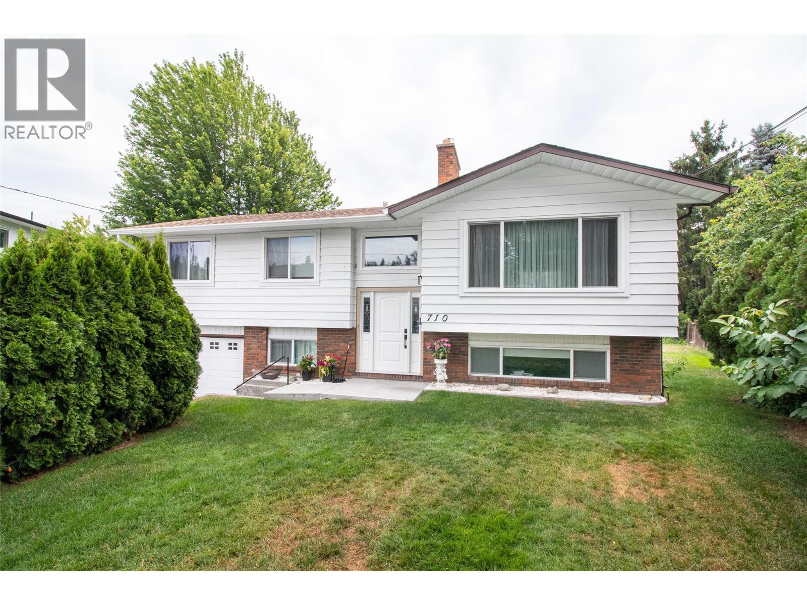  710 Tamarack Drive, Kelowna