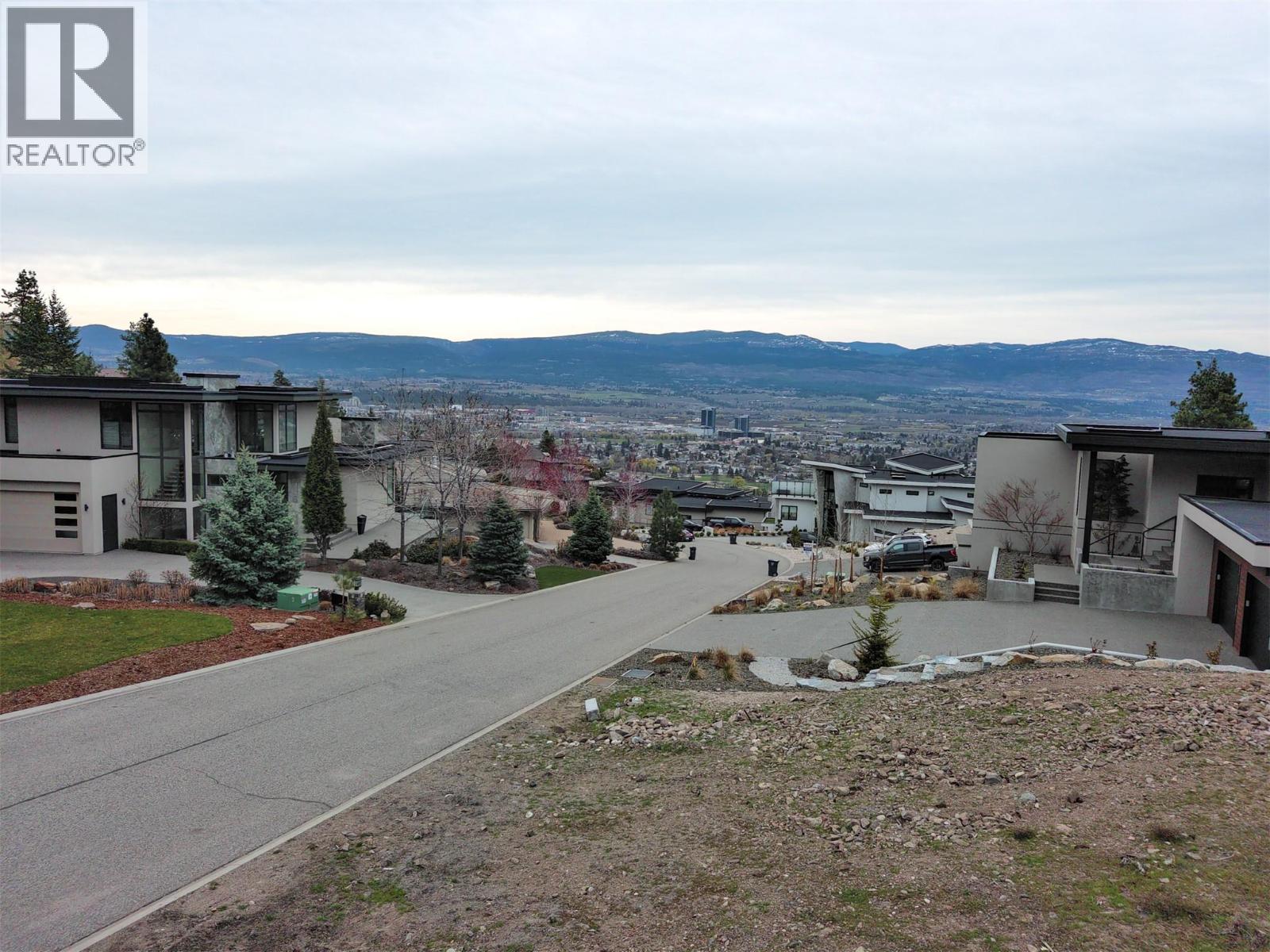  720 Pinehaven Court, Kelowna