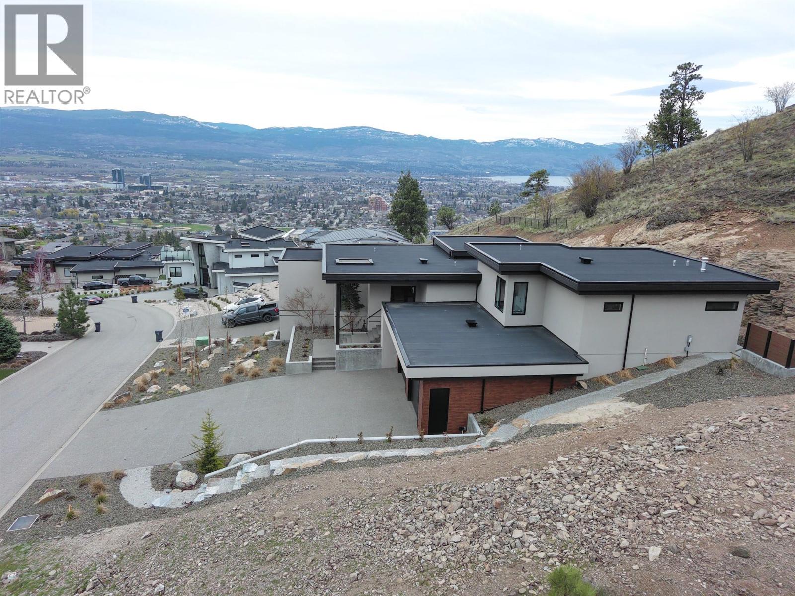  720 Pinehaven Court, Kelowna