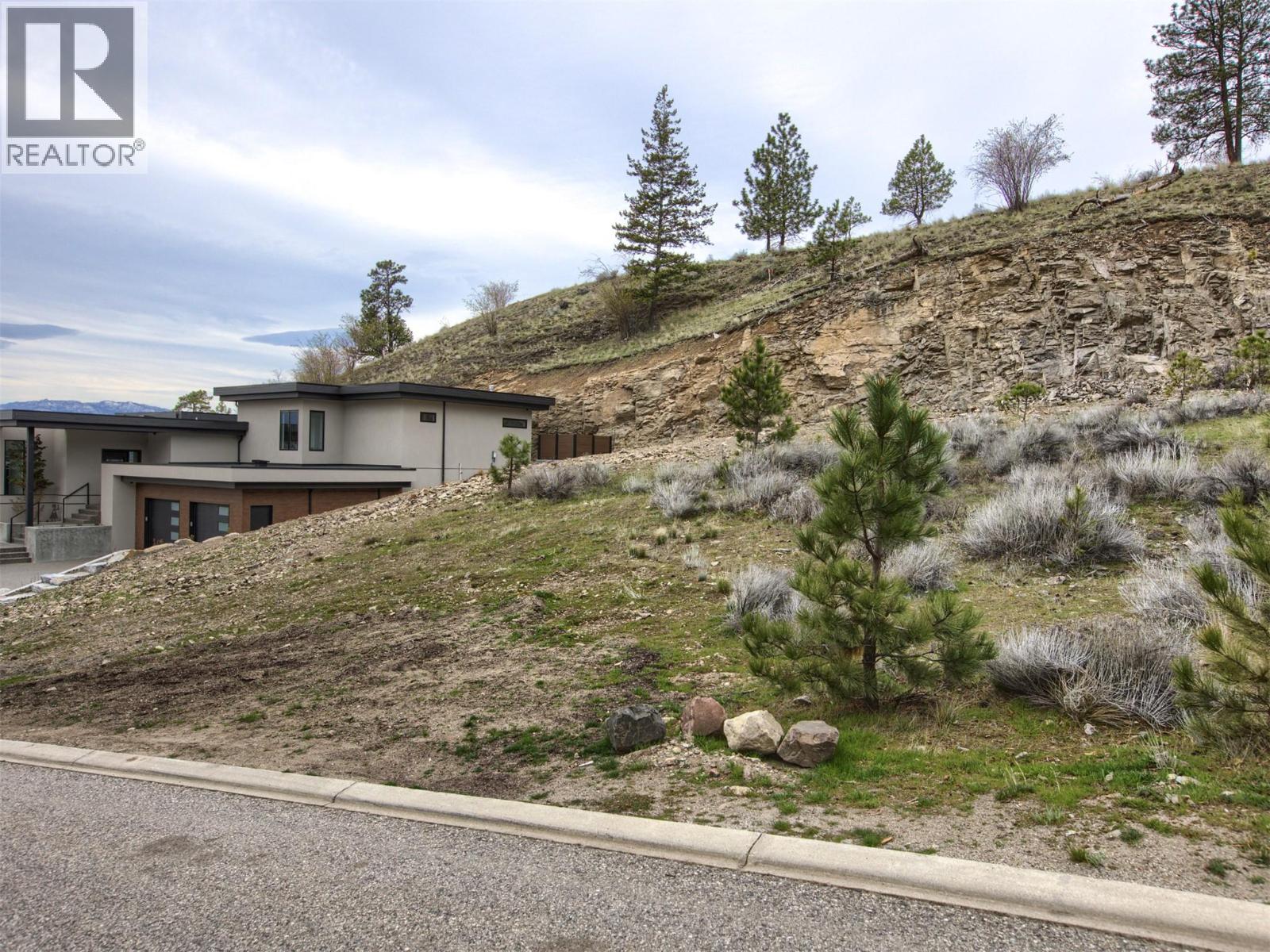  720 Pinehaven Court, Kelowna