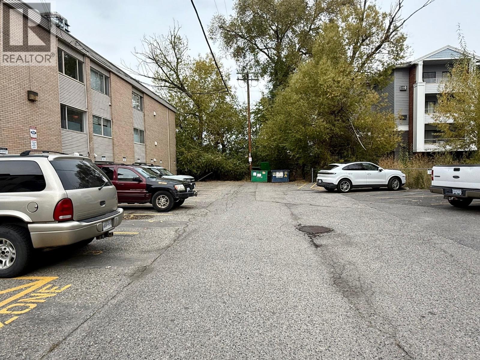 303 1761 Pandosy Street, Kelowna