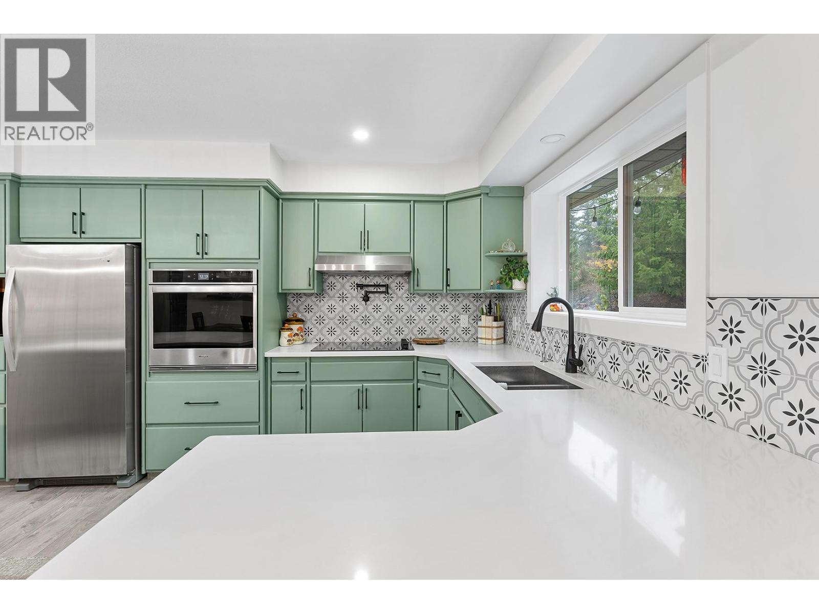  5633 Day Road, Vernon