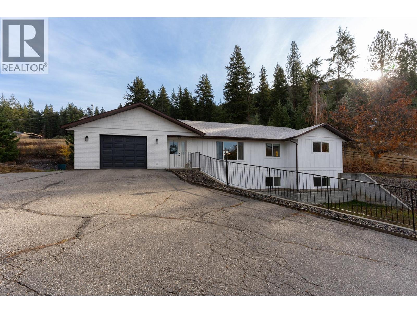  5633 Day Road, Vernon