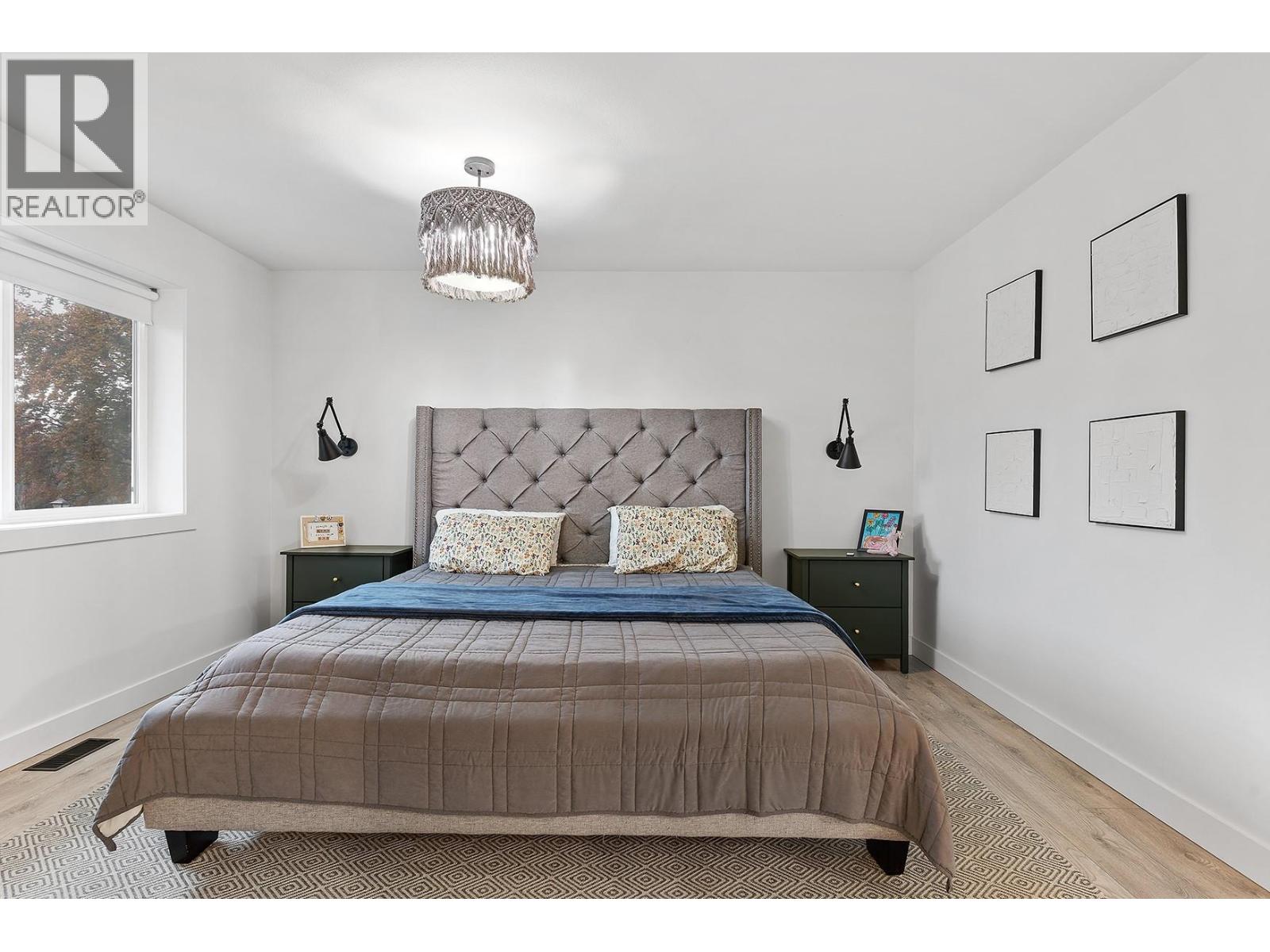  5633 Day Road, Vernon