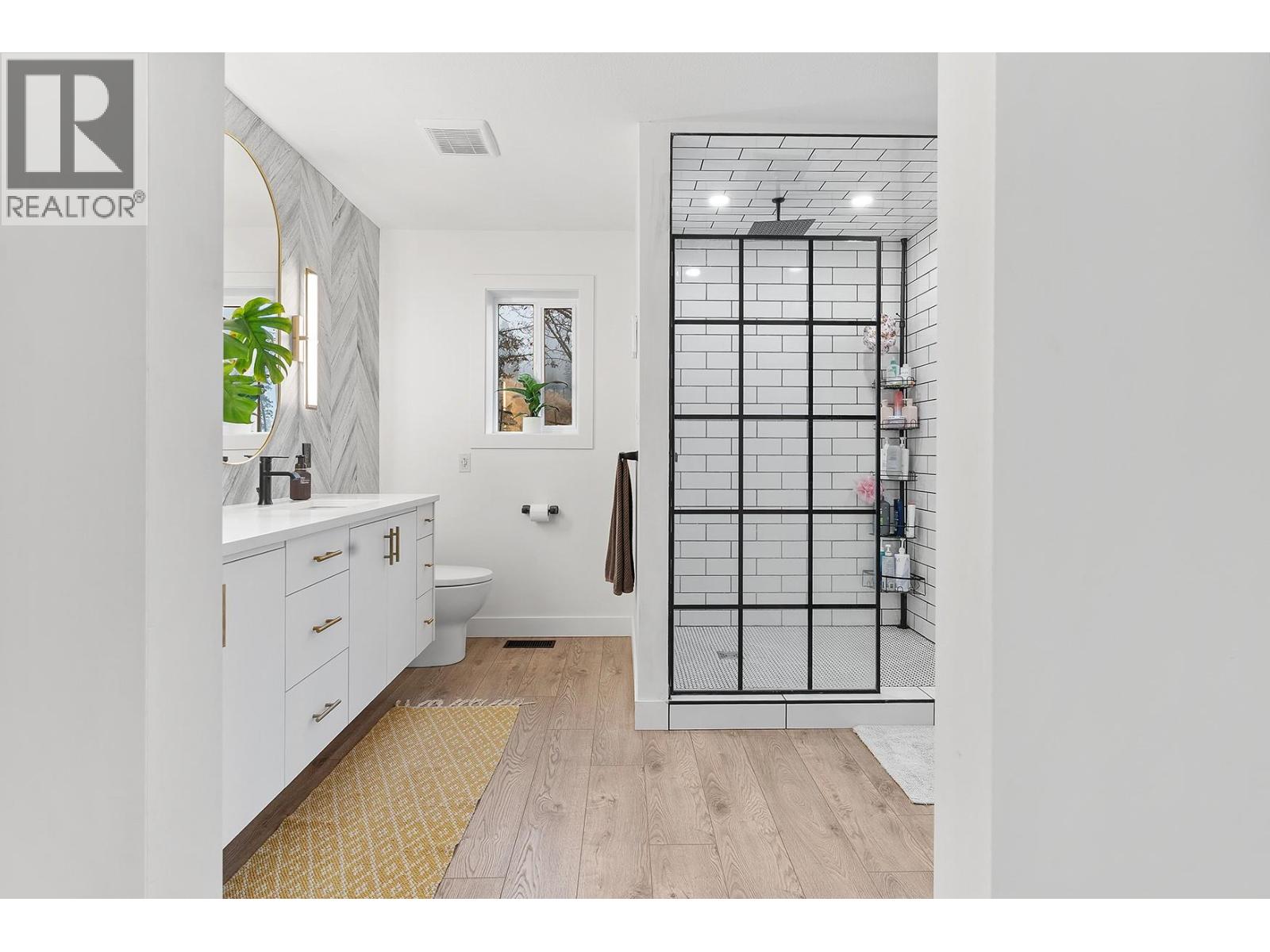  5633 Day Road, Vernon