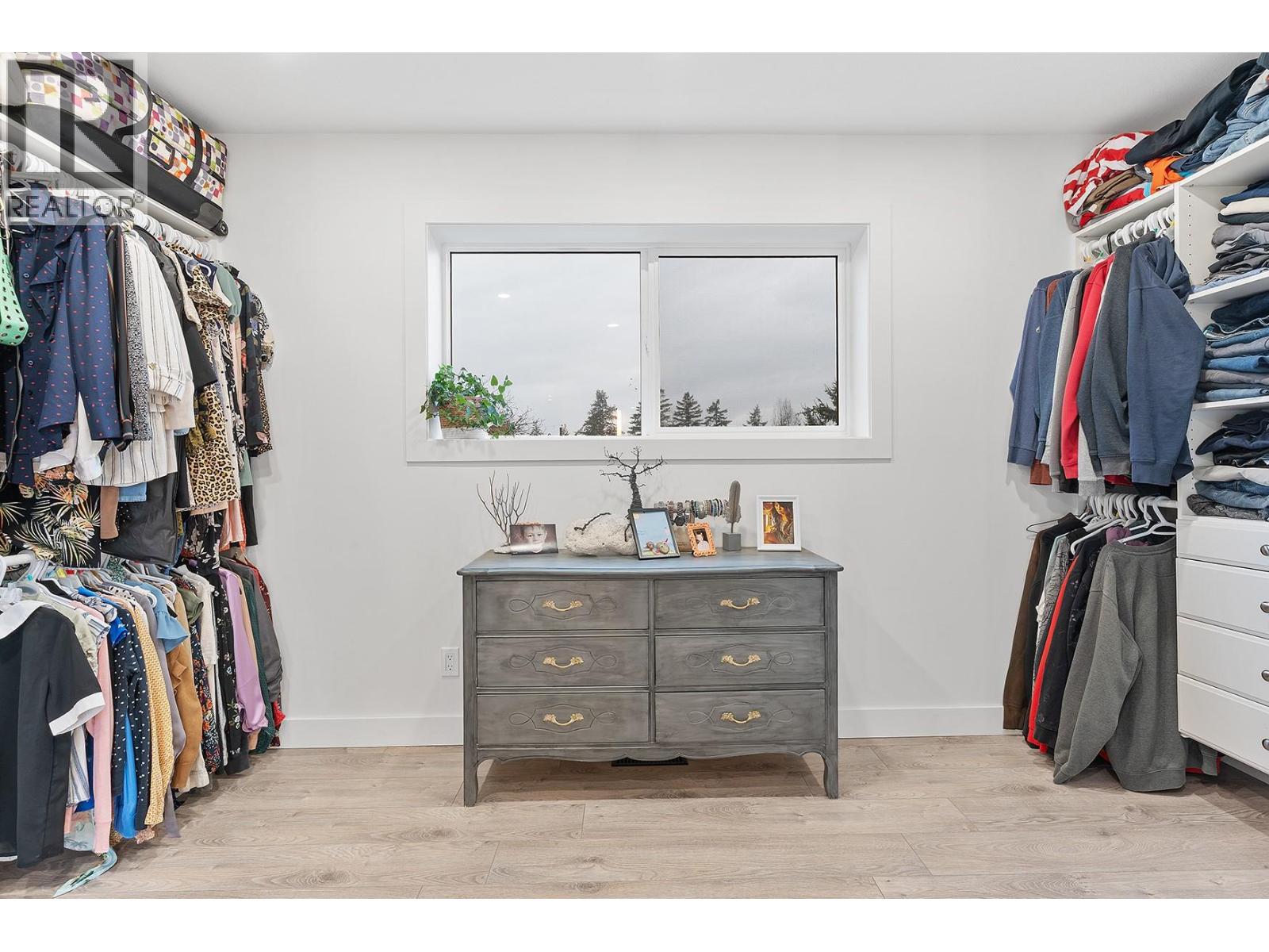  5633 Day Road, Vernon