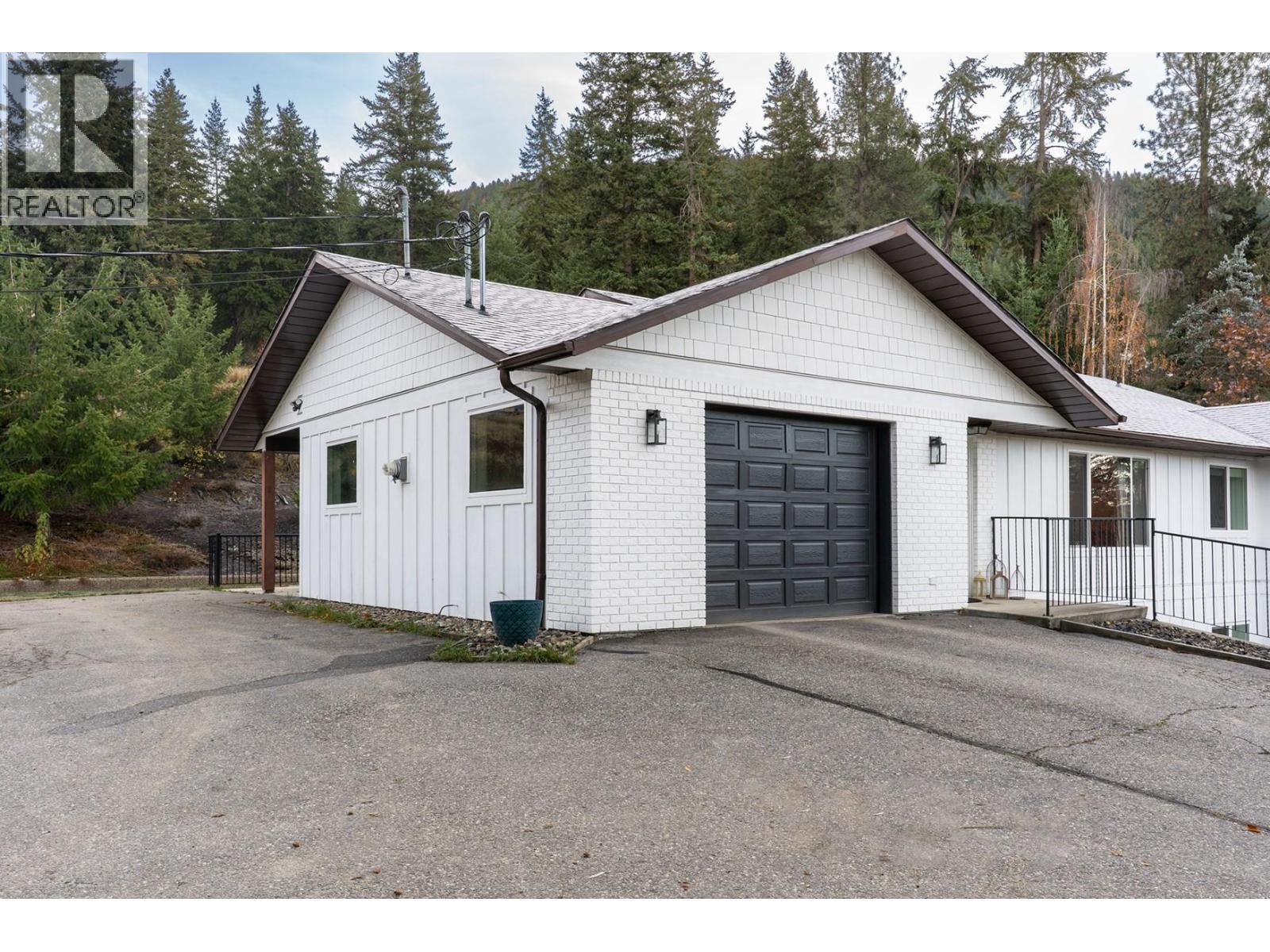  5633 Day Road, Vernon