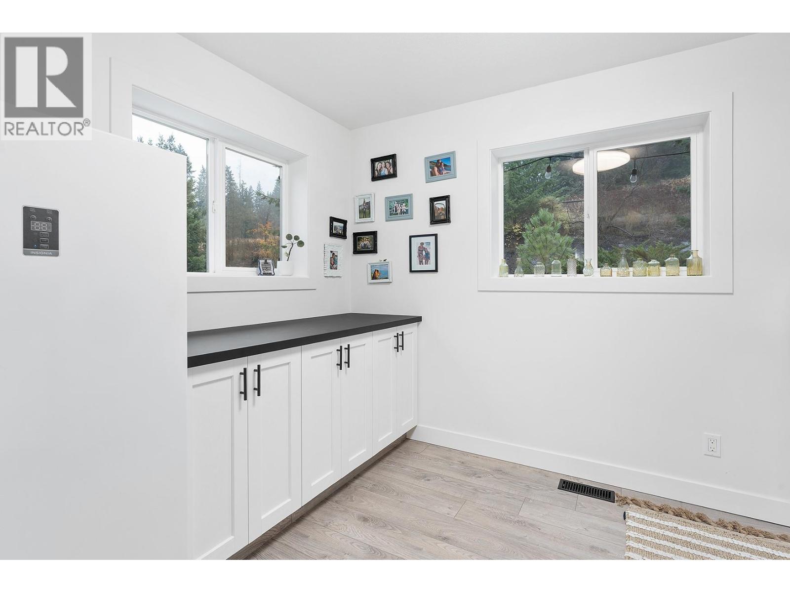  5633 Day Road, Vernon