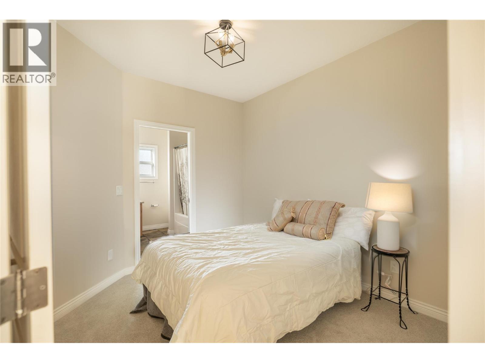  3356 Merlot Court, West Kelowna