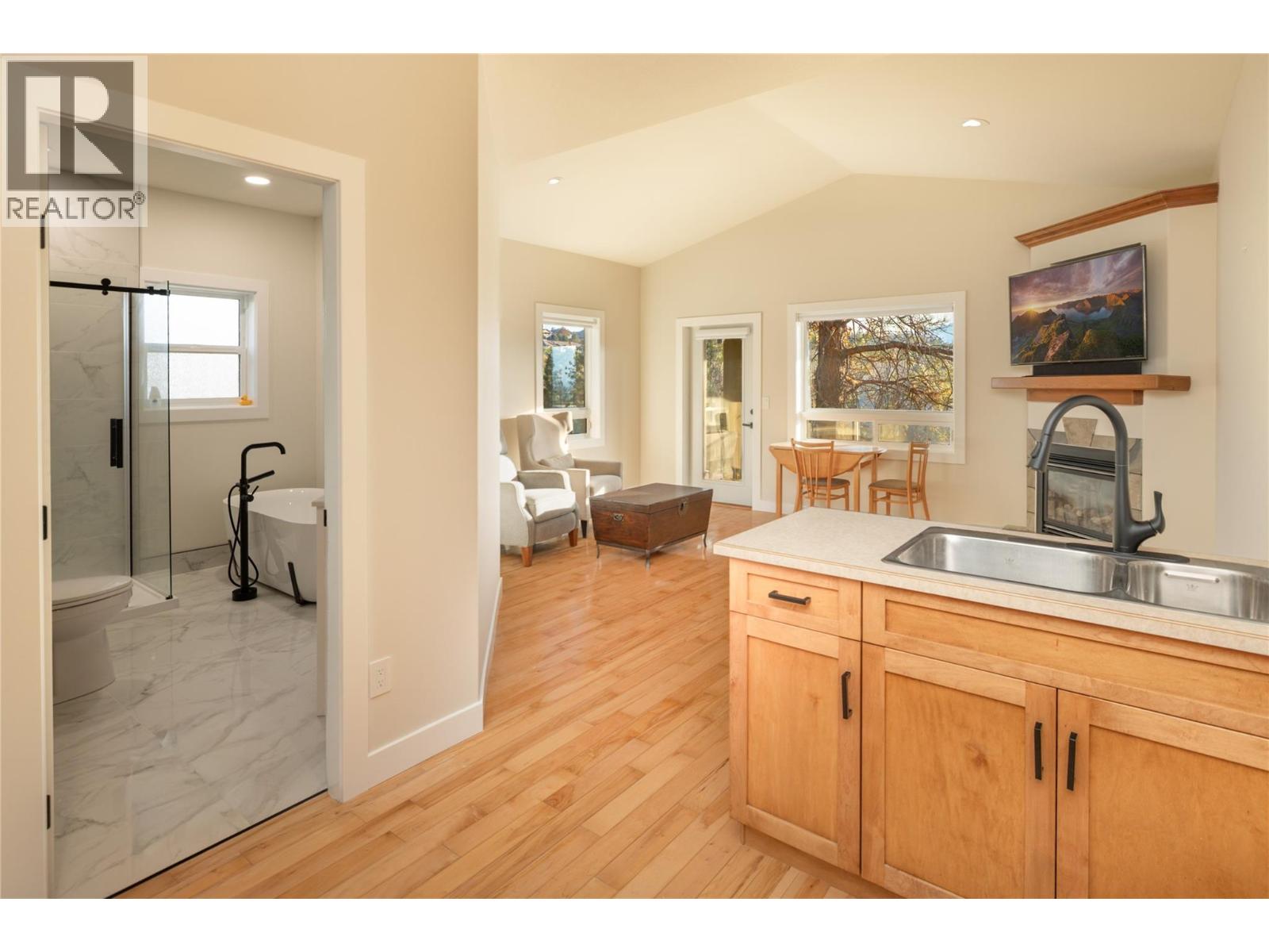  3356 Merlot Court, West Kelowna