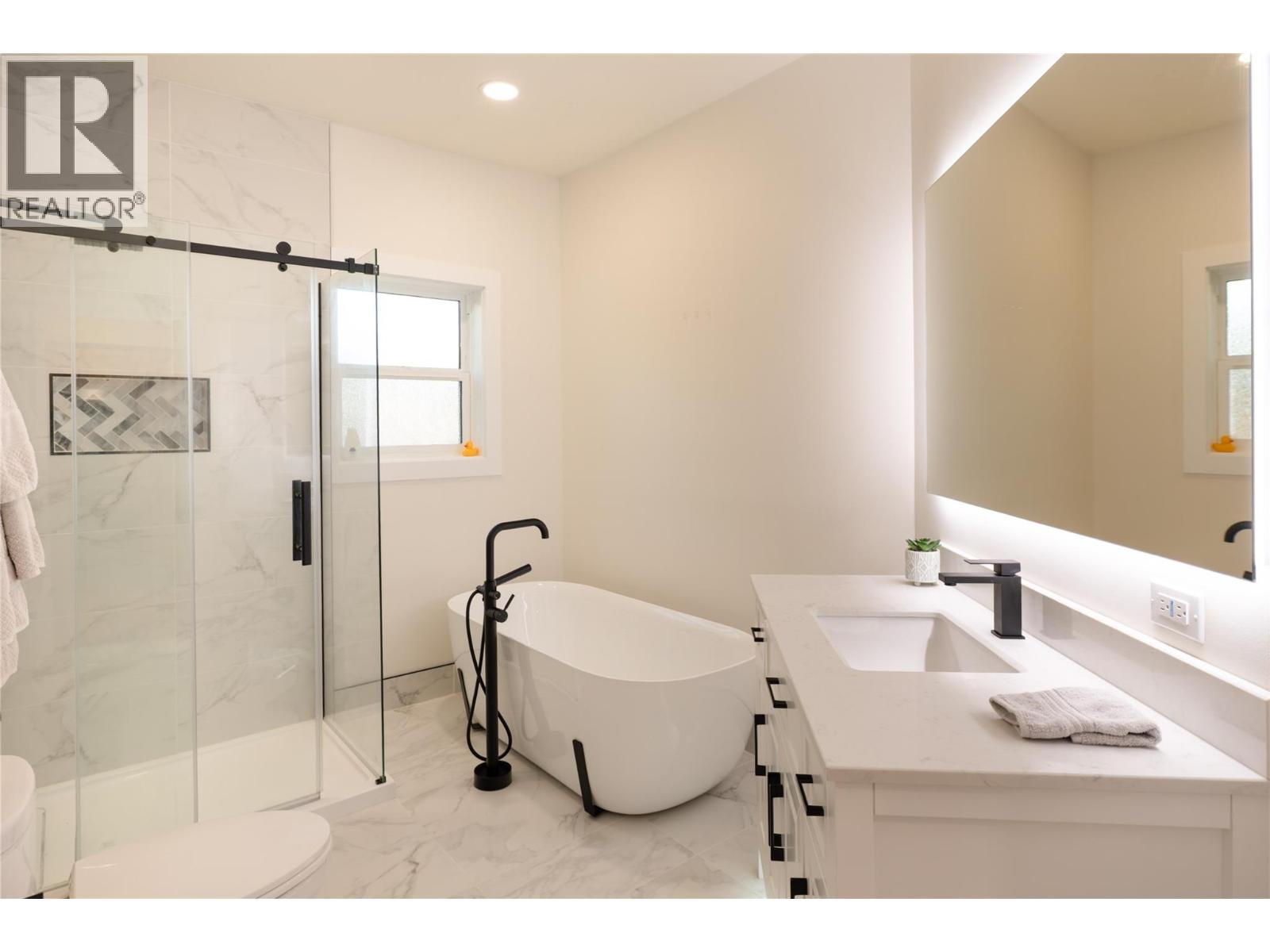  3356 Merlot Court, West Kelowna