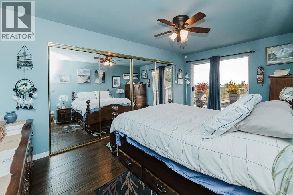 740 HILLCREST ROAD, Gibsons