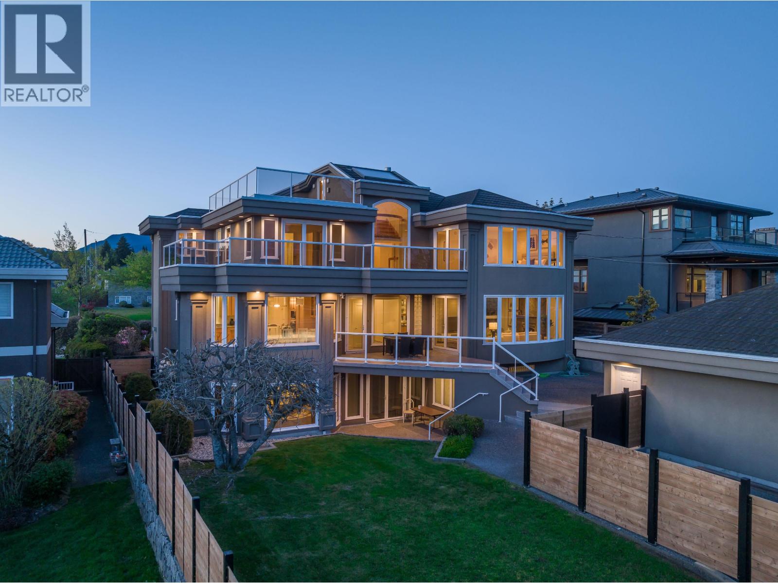 5770 CHARLES STREET, Burnaby