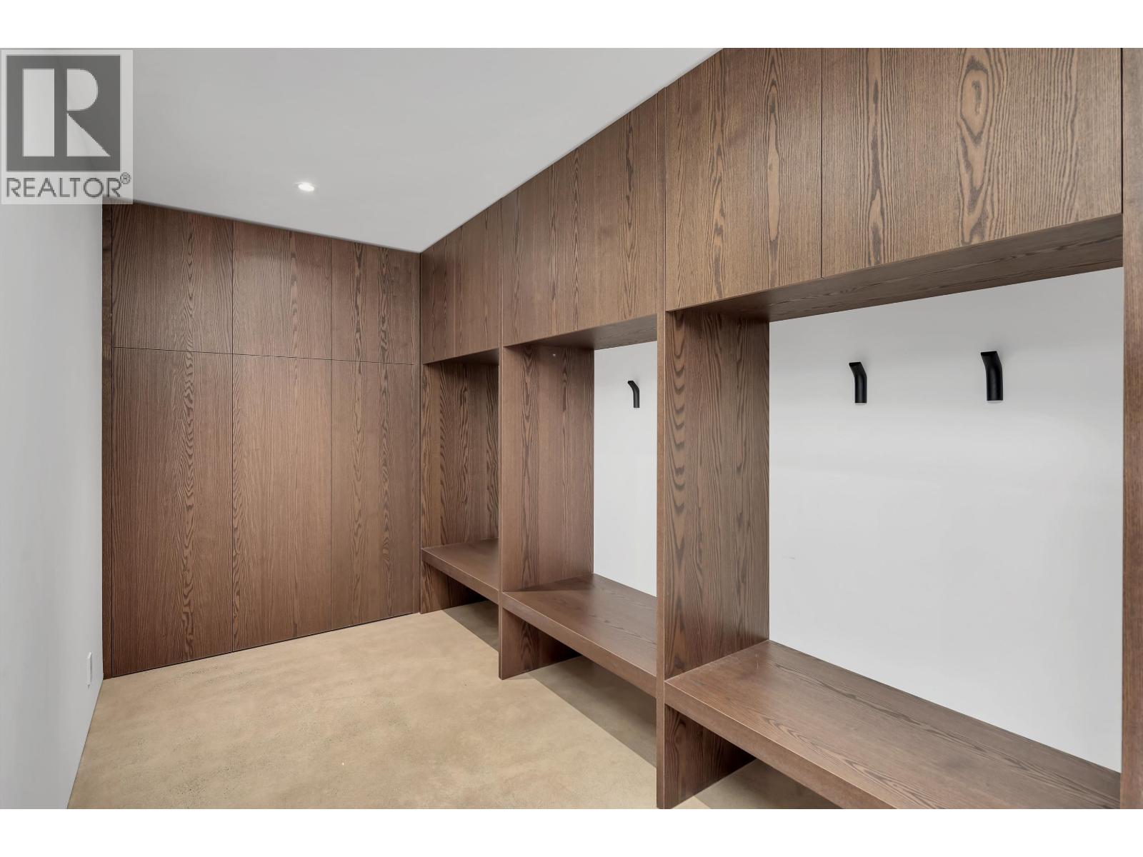 3565 FALCON CRESCENT, Whistler