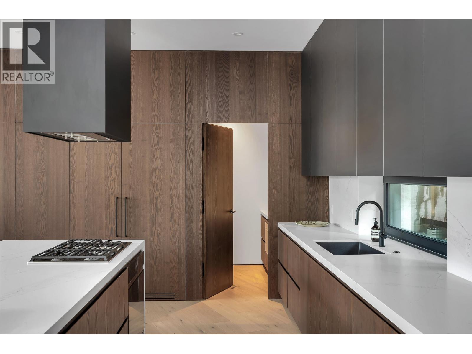 3565 FALCON CRESCENT, Whistler