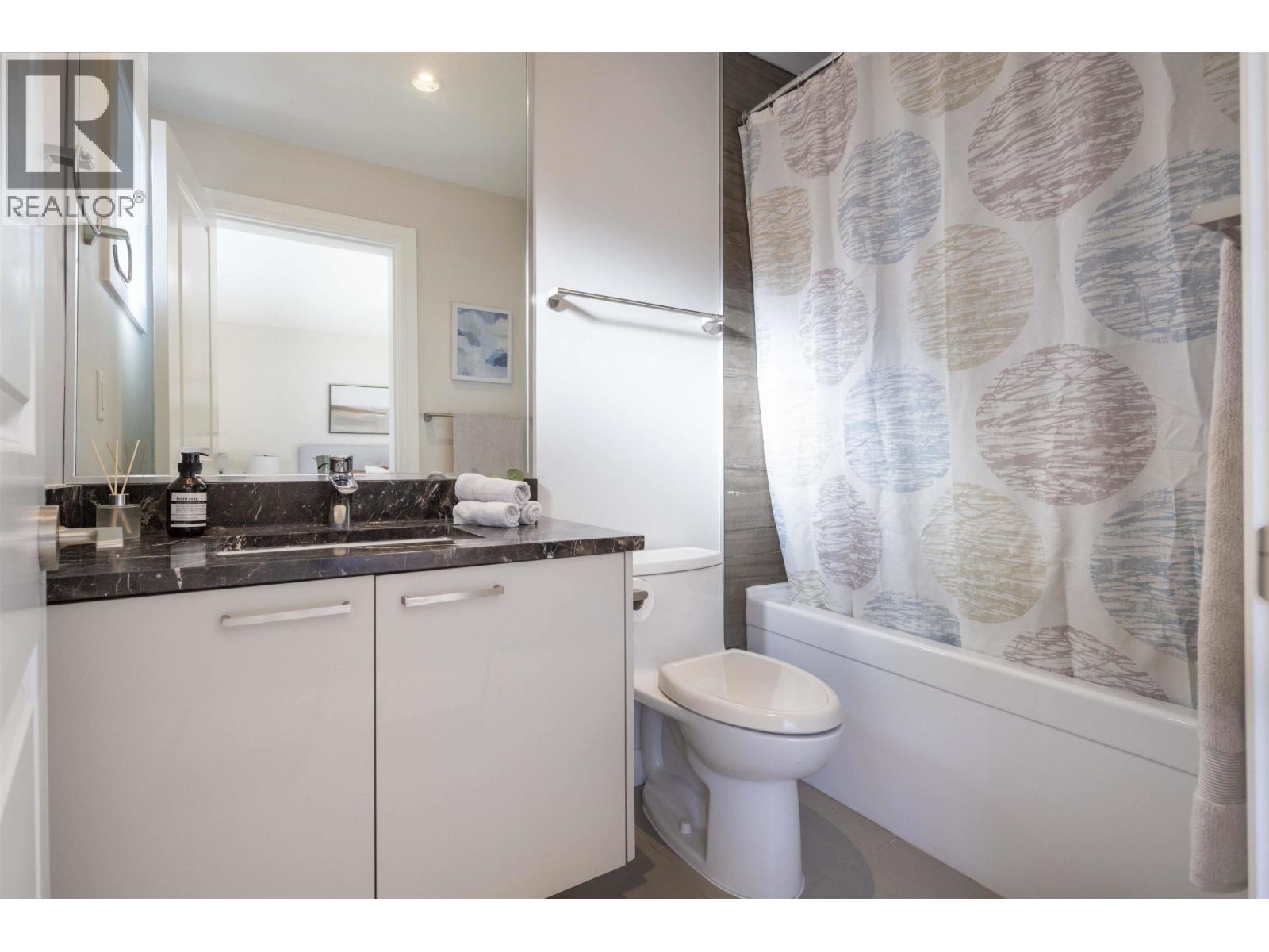 House in Richmond - Image 9