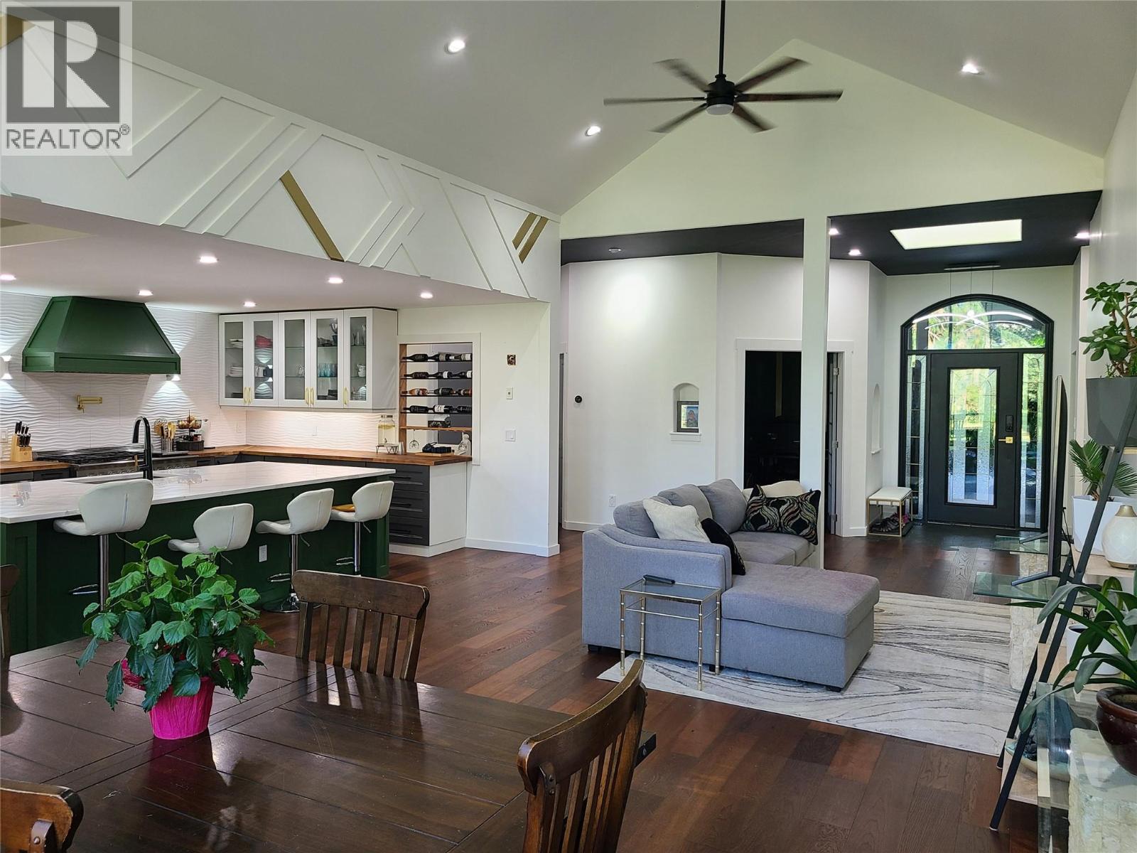  3897 Gallaghers Other, Kelowna