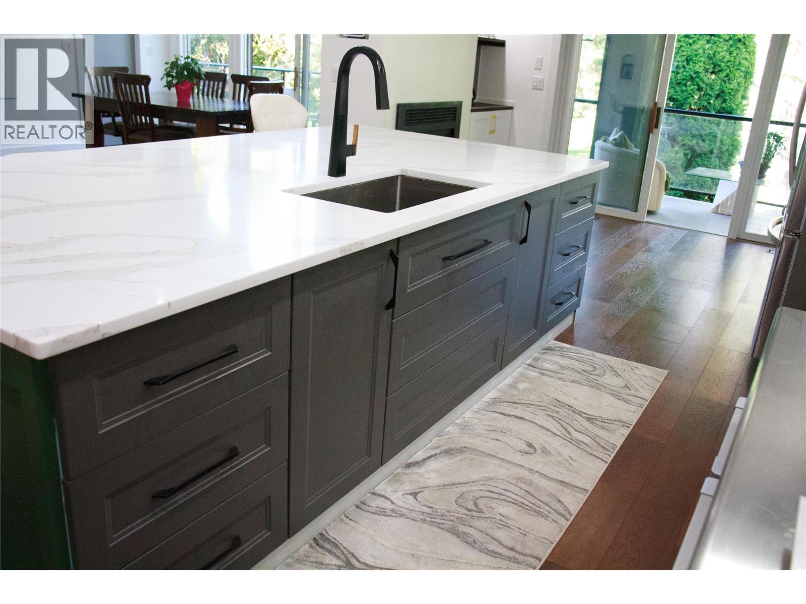  3897 Gallaghers Other, Kelowna