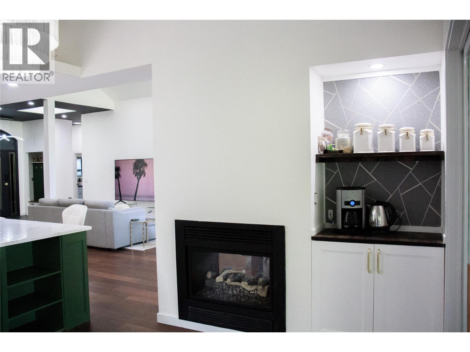  3897 Gallaghers Other, Kelowna