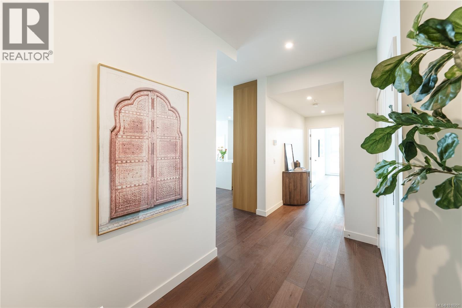 403 9570 Fifth Street, Sidney