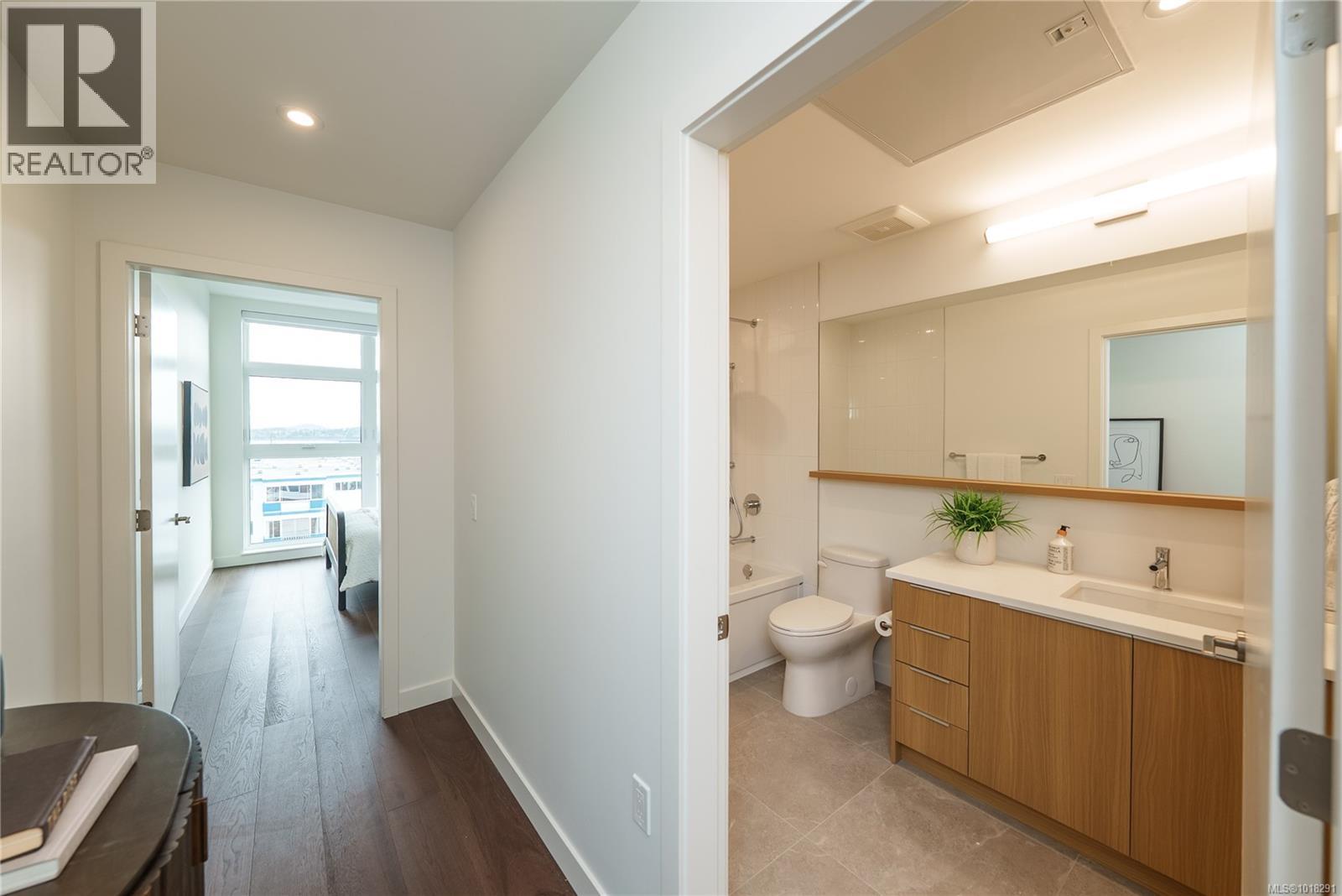 403 9570 Fifth Street, Sidney