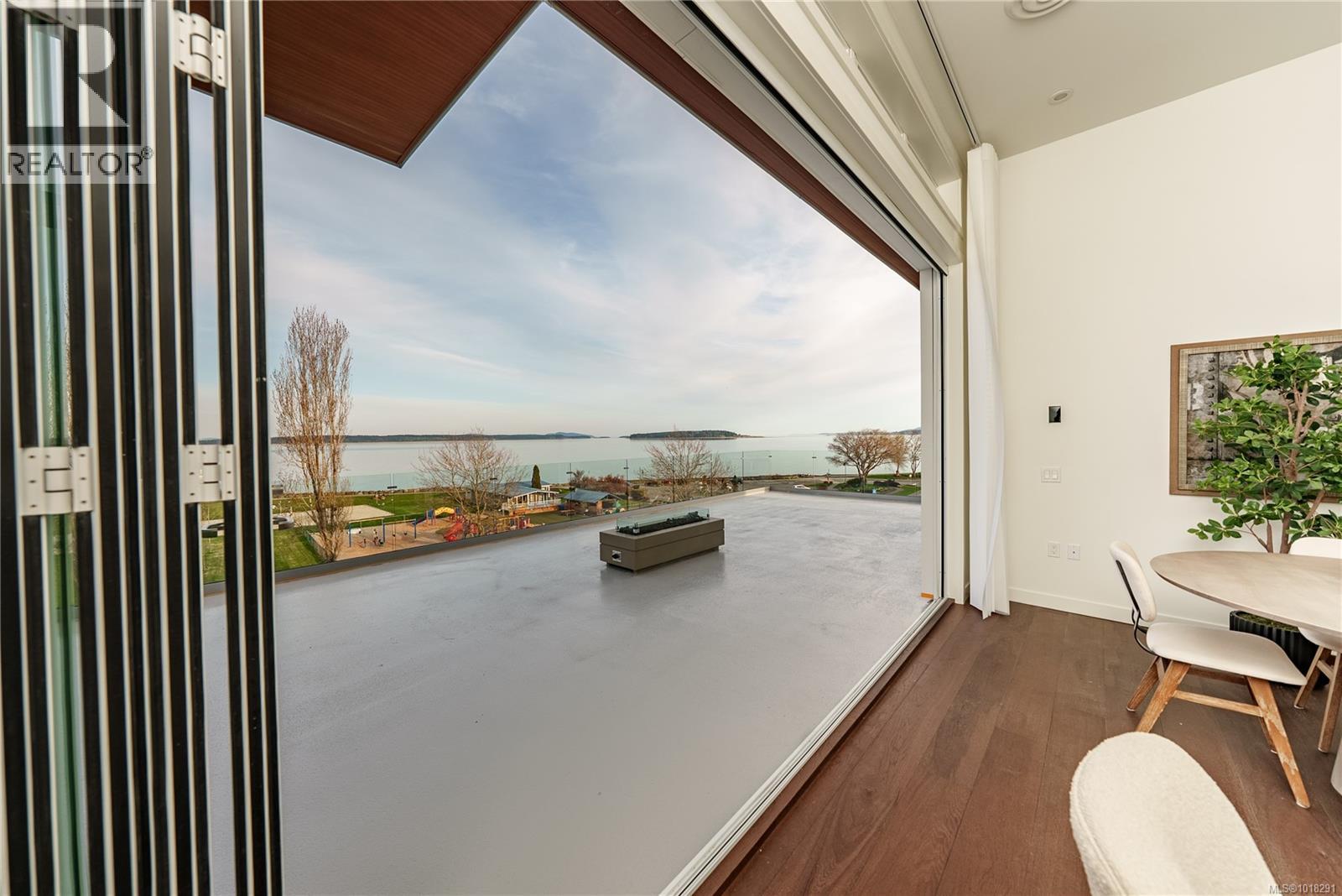 403 9570 Fifth Street, Sidney