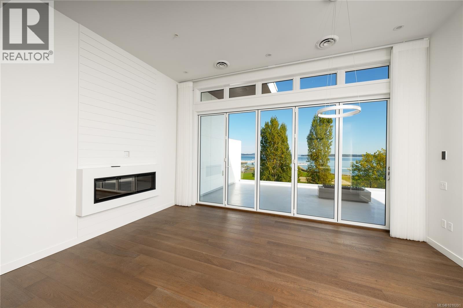 403 9570 Fifth Street, Sidney